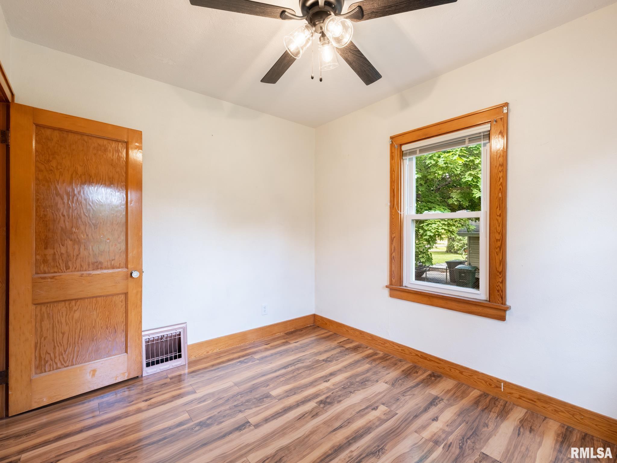 110 Loren Street, Washington, Illinois image 9