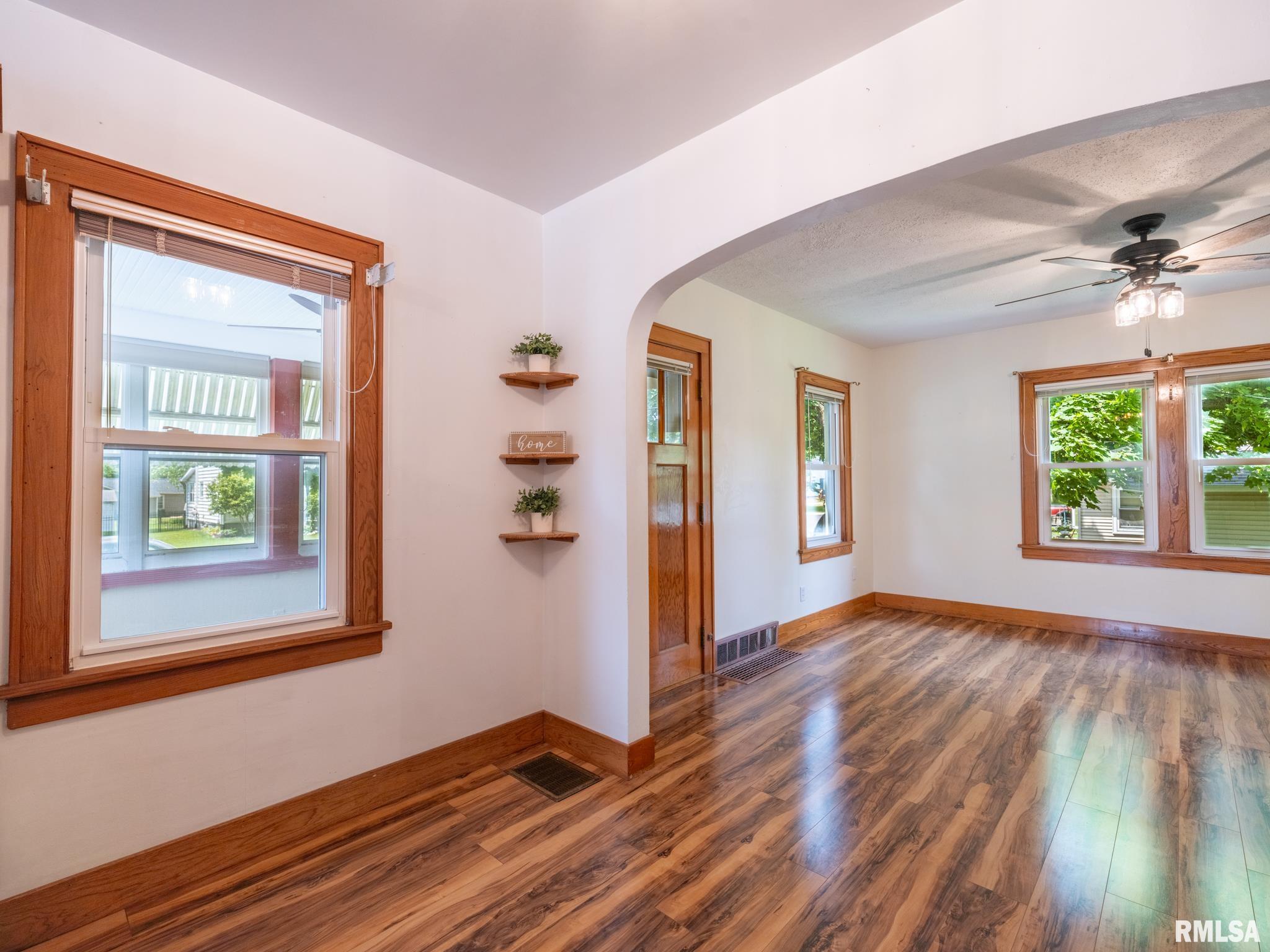 110 Loren Street, Washington, Illinois image 3