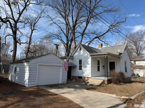 Homes For Sale - 611 S Illinois Street<br/> Sangamon County, Springfield, IL 62704