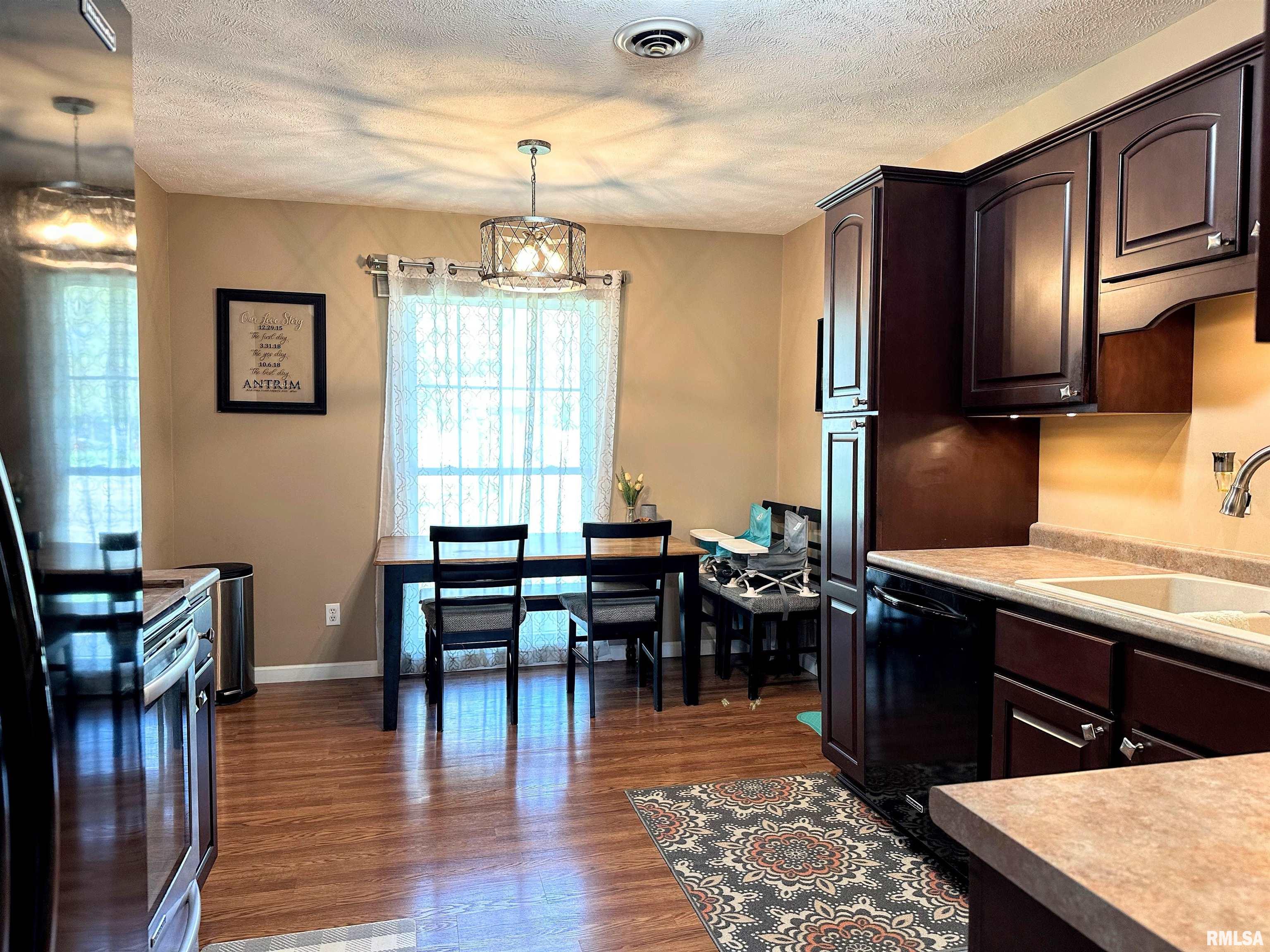 1005 Ivey Lane, Carterville, Illinois image 31
