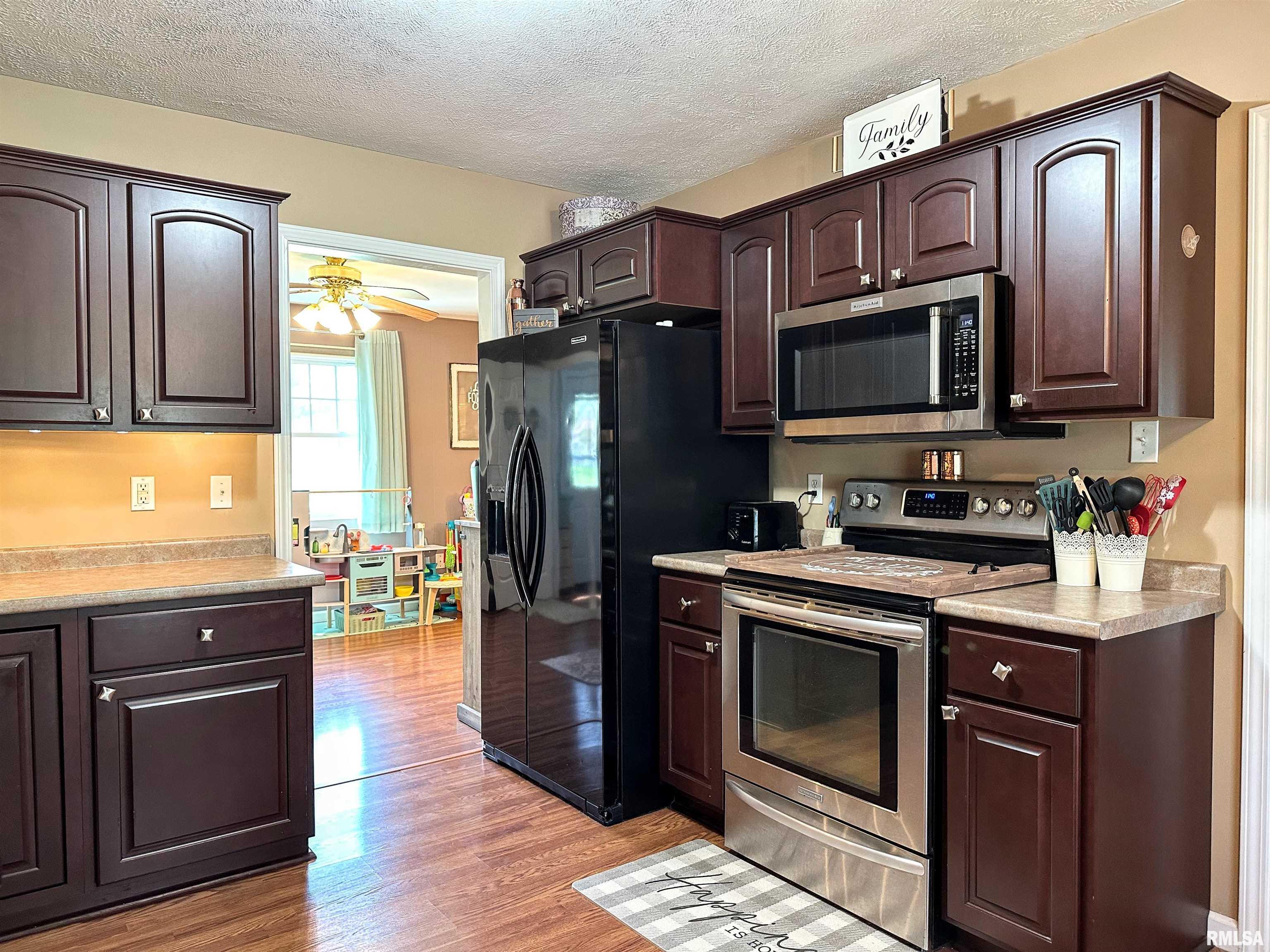1005 Ivey Lane, Carterville, Illinois image 30