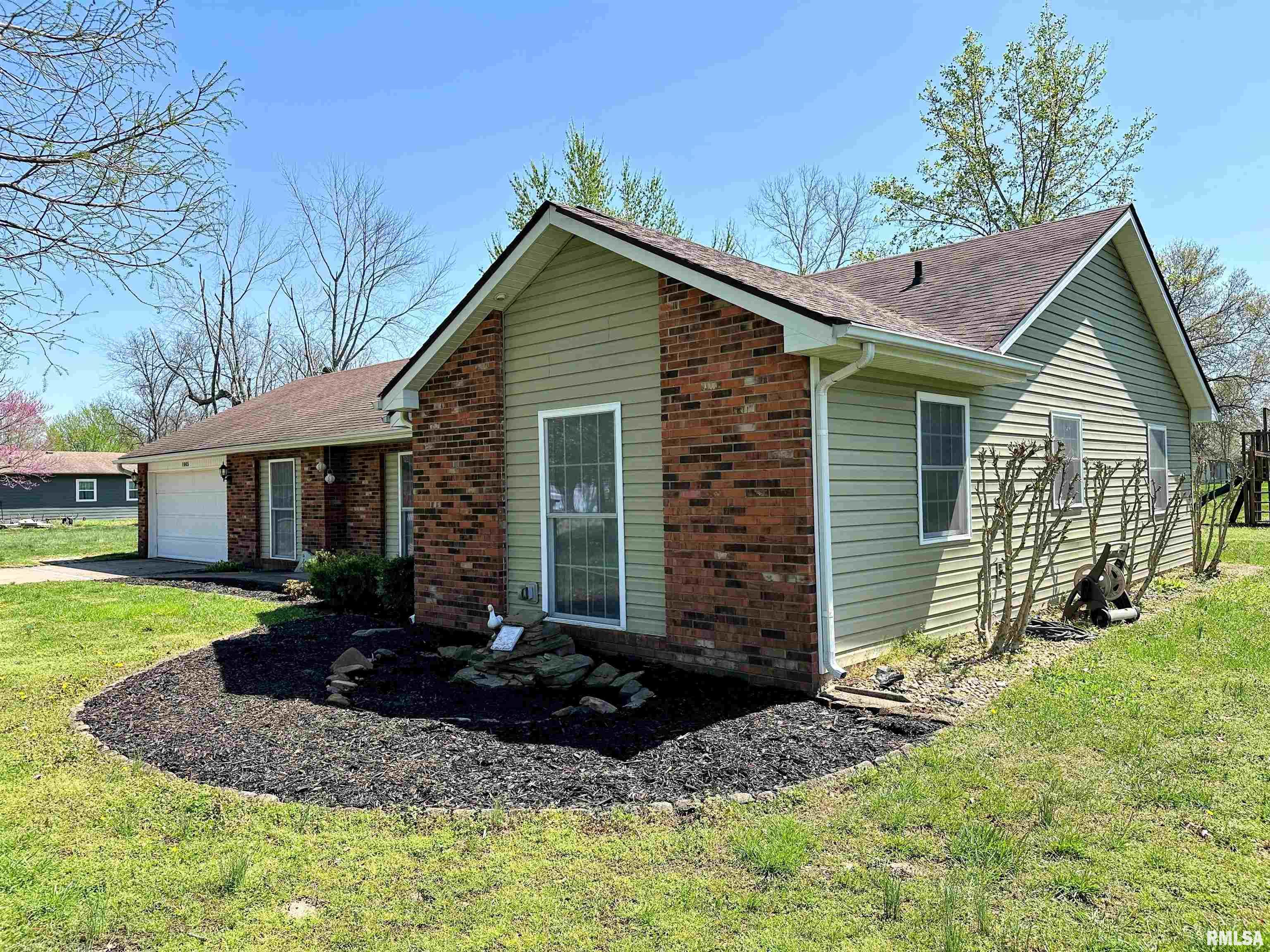 1005 Ivey Lane, Carterville, Illinois image 3