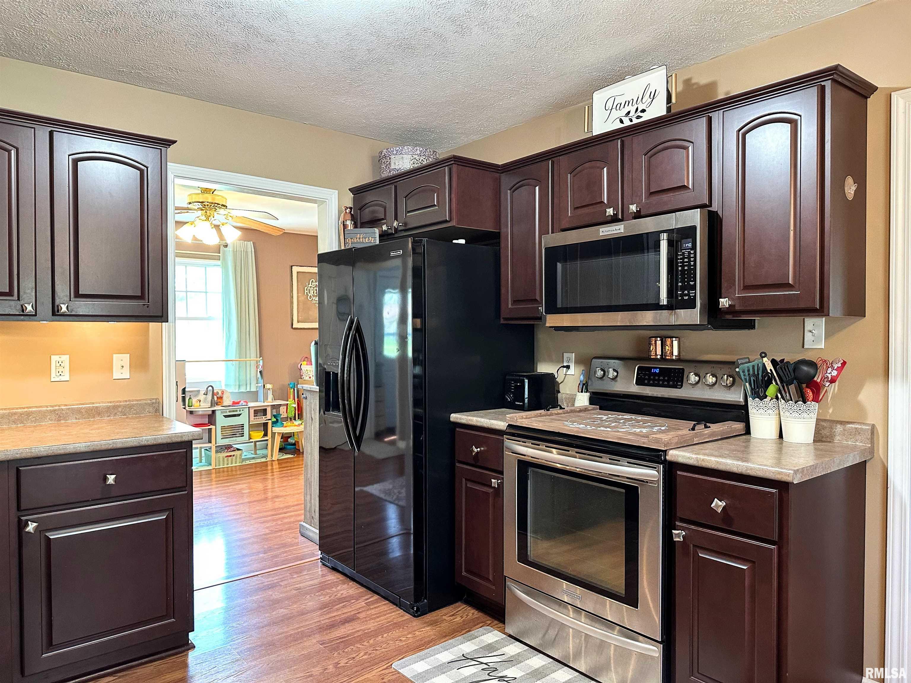 1005 Ivey Lane, Carterville, Illinois image 29