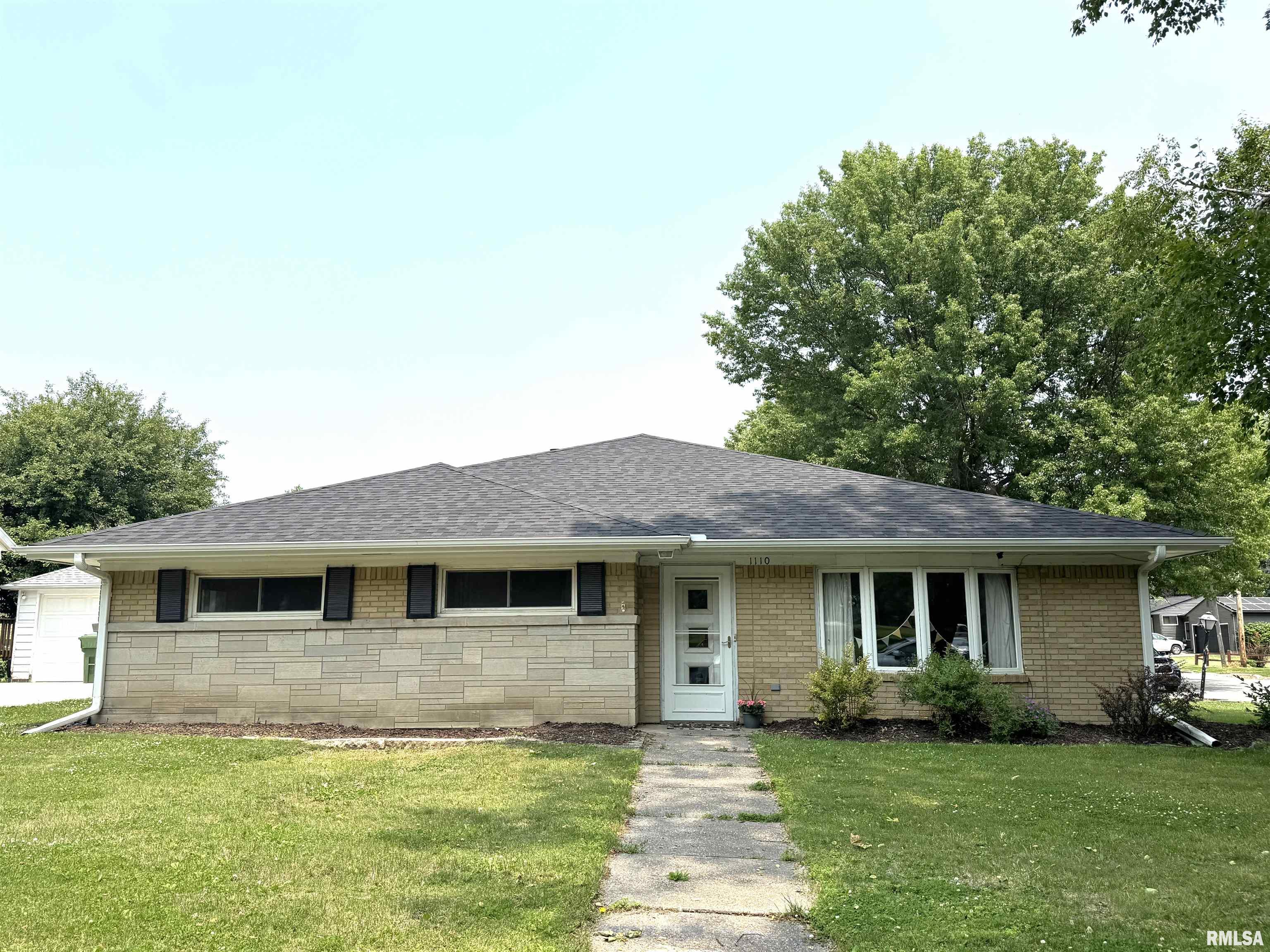 1110 7th Street, Durant, Iowa image 2