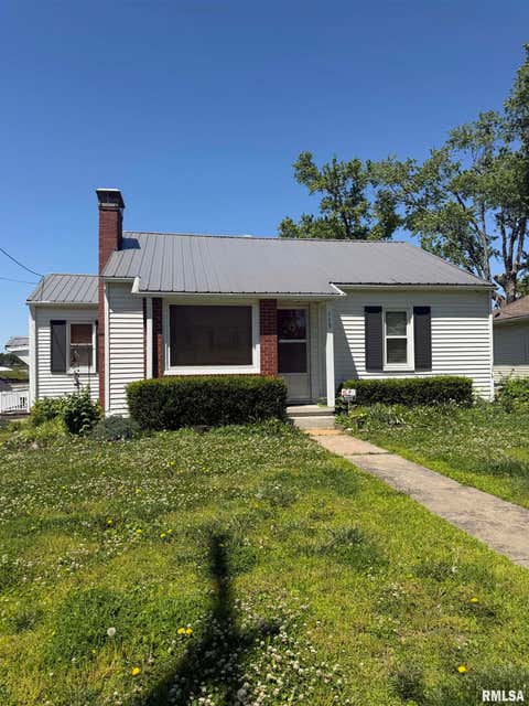 Homes For Sale - 115 Grove Street<br/> Union County, Anna, IL 62906
