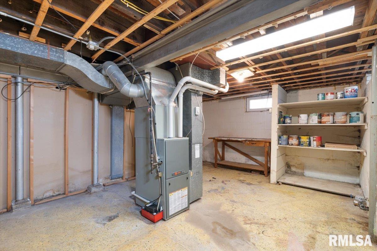 1608 Elmore Avenue, Davenport, Iowa image 37