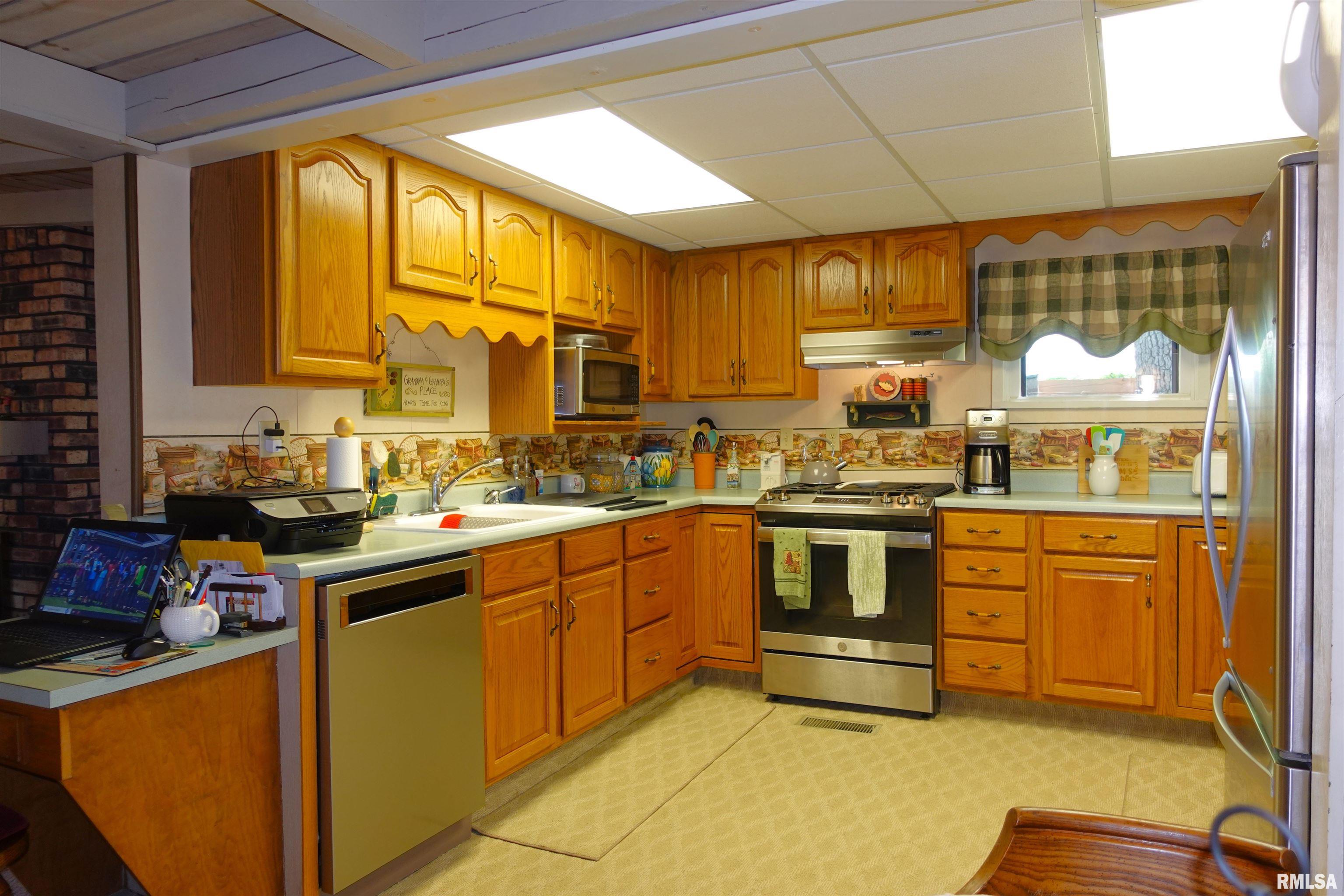 991 Breezy Bluff Drive, Galesburg, Illinois image 37