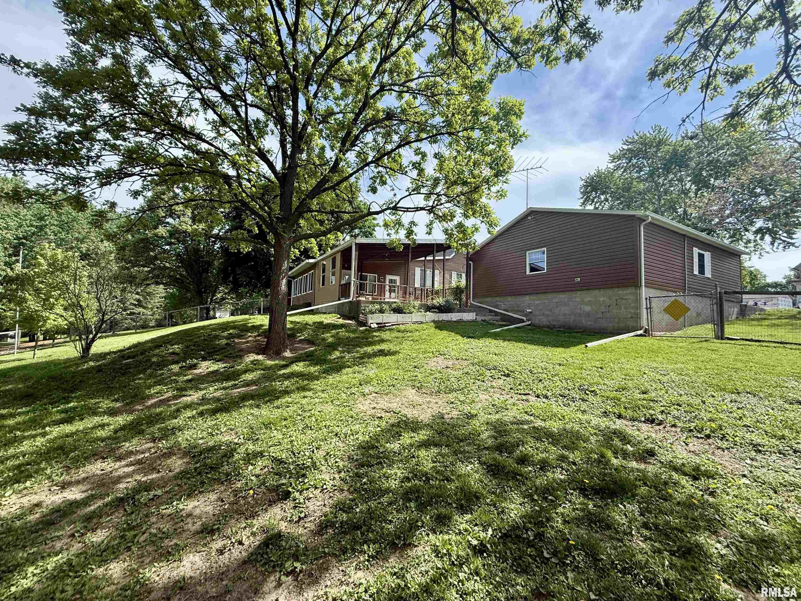 207 Bailey Avenue, East Galesburg, Illinois image 31