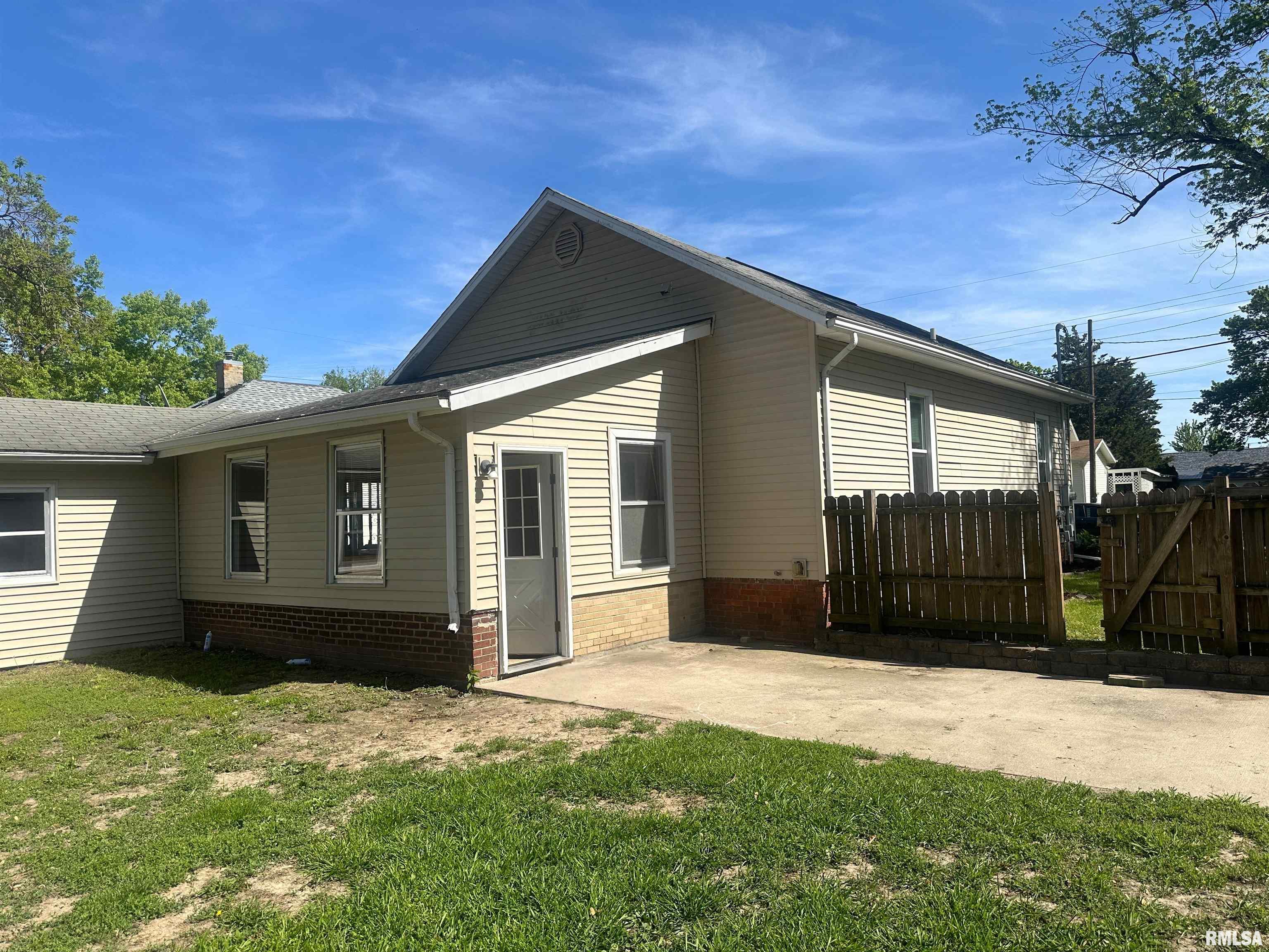 812 E Murray Street, Macomb, Illinois image 2
