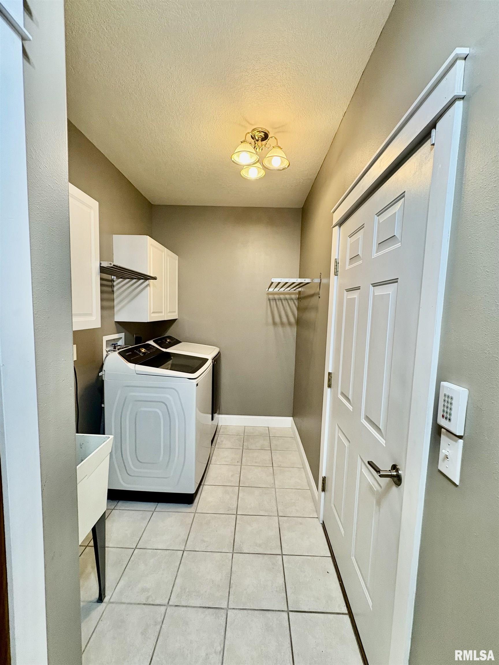 3096 Whitehaven Circle, Galesburg, Illinois image 25