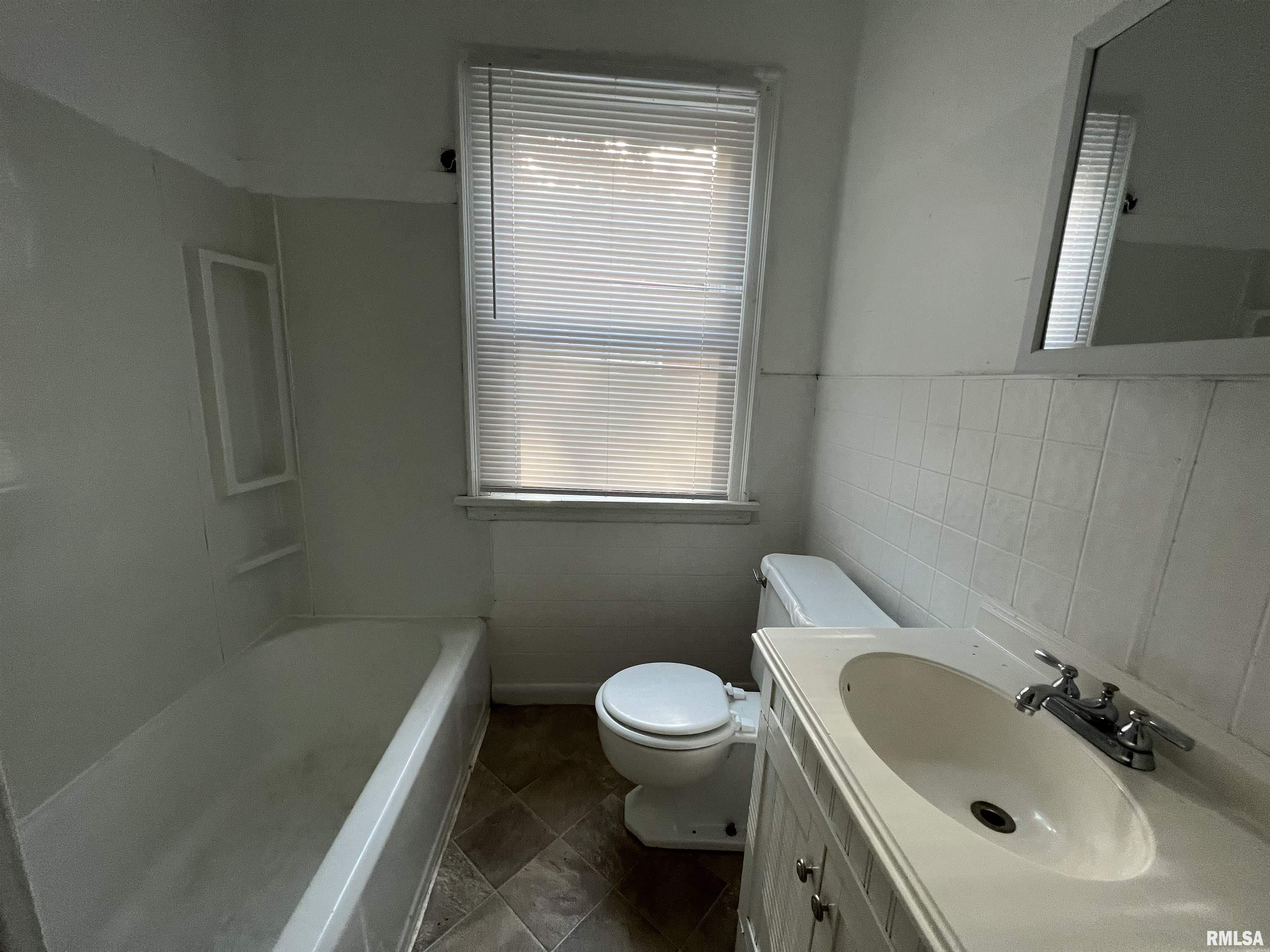 404 W Elm Street, Carbondale, Illinois image 15