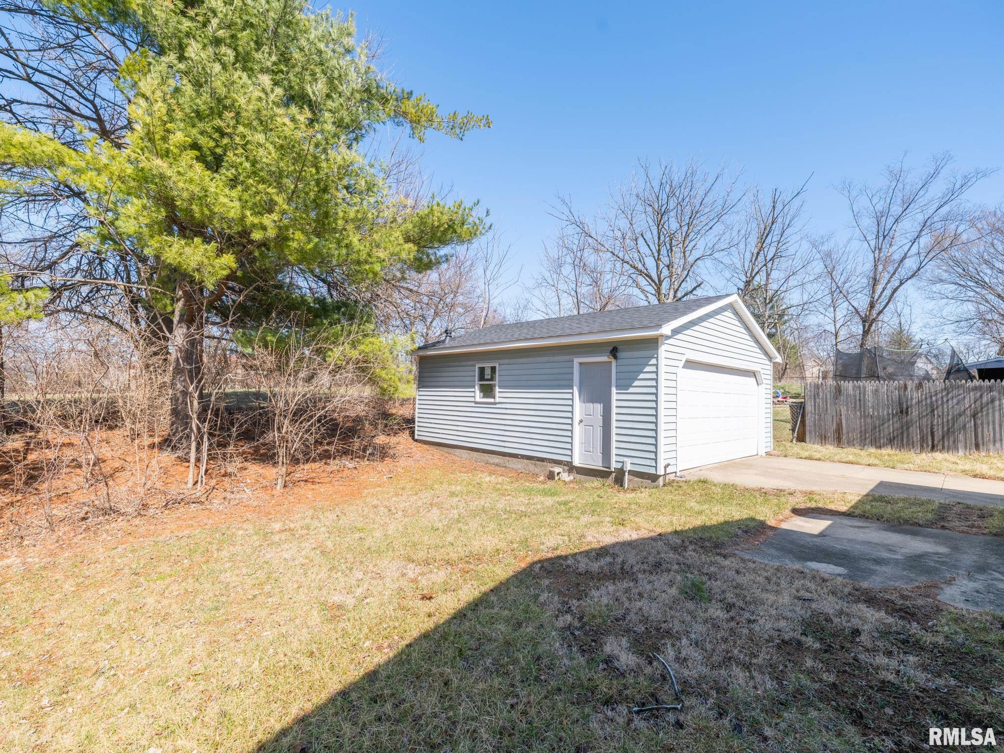 3909 W Creighton Terrace, Peoria, Illinois image 10