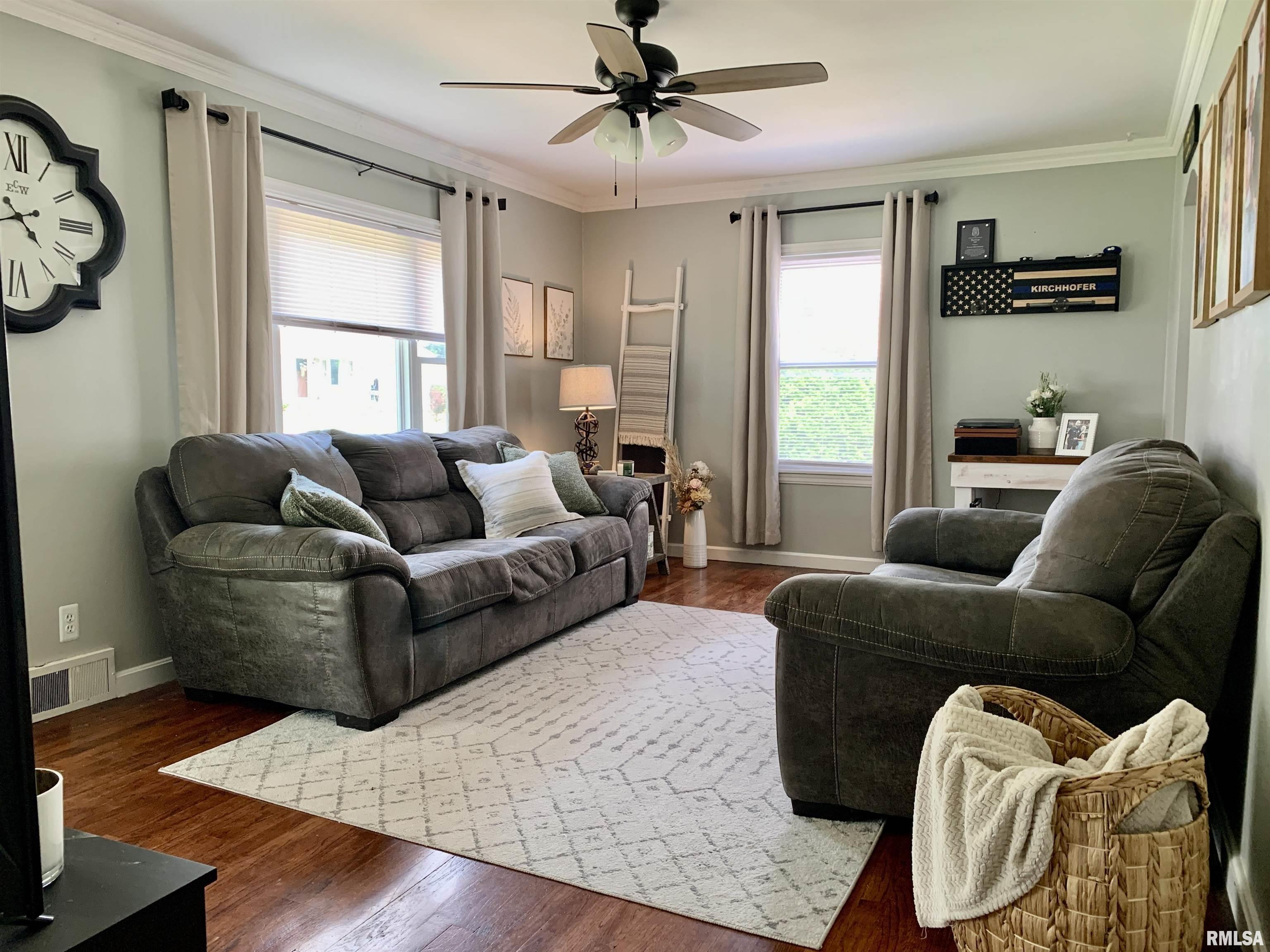 413 N Laurel Drive, Jacksonville, Illinois image 9