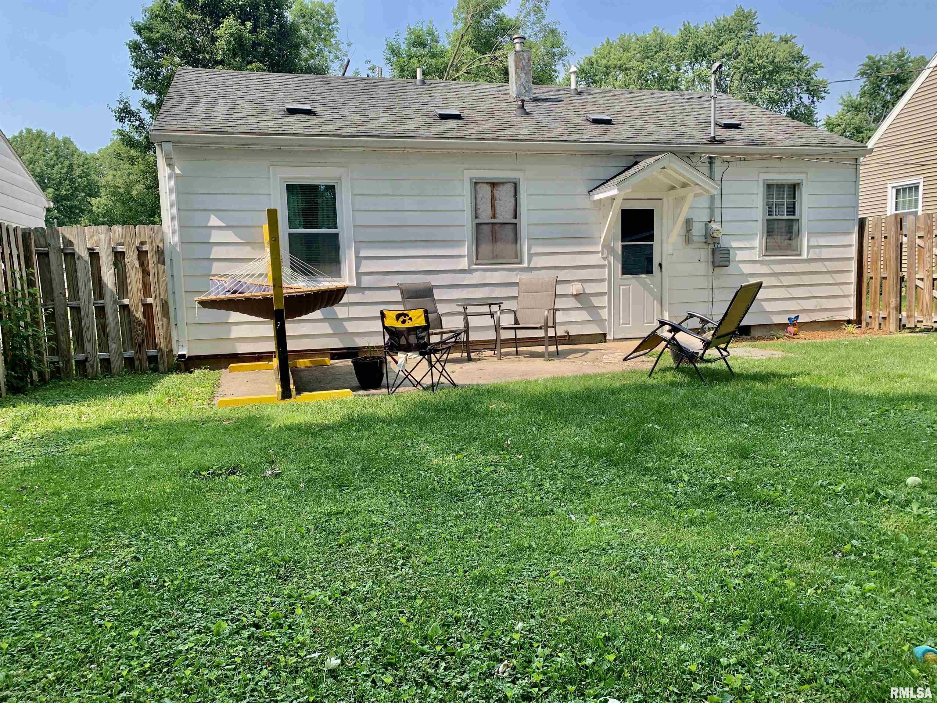 413 N Laurel Drive, Jacksonville, Illinois image 8