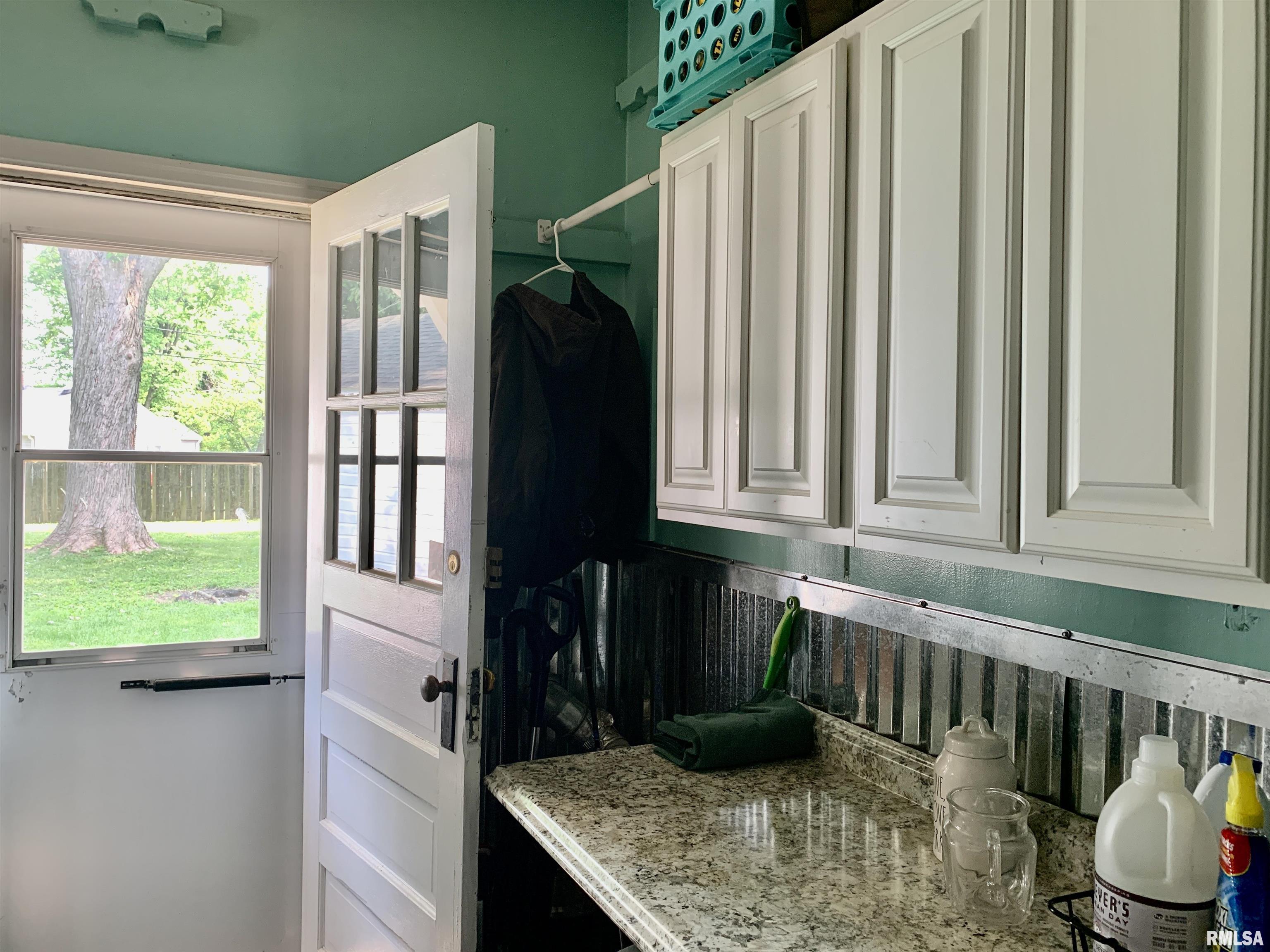 413 N Laurel Drive, Jacksonville, Illinois image 29