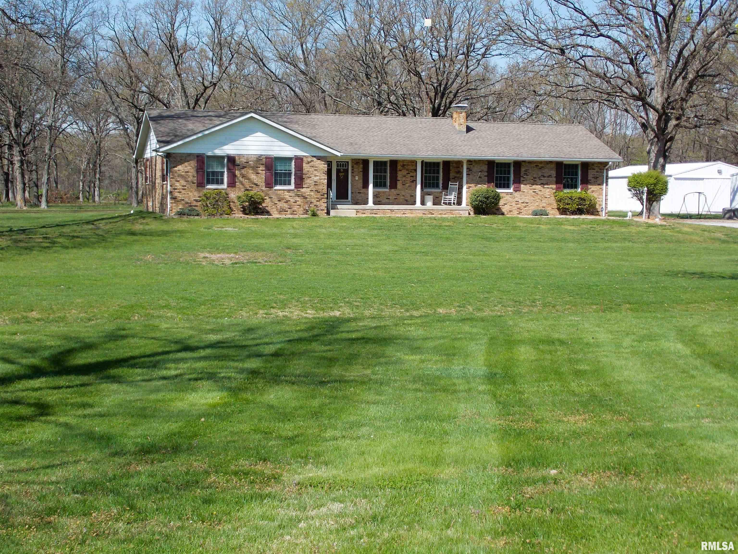 1723 Walnut Hill Road, Centralia, Illinois image 2