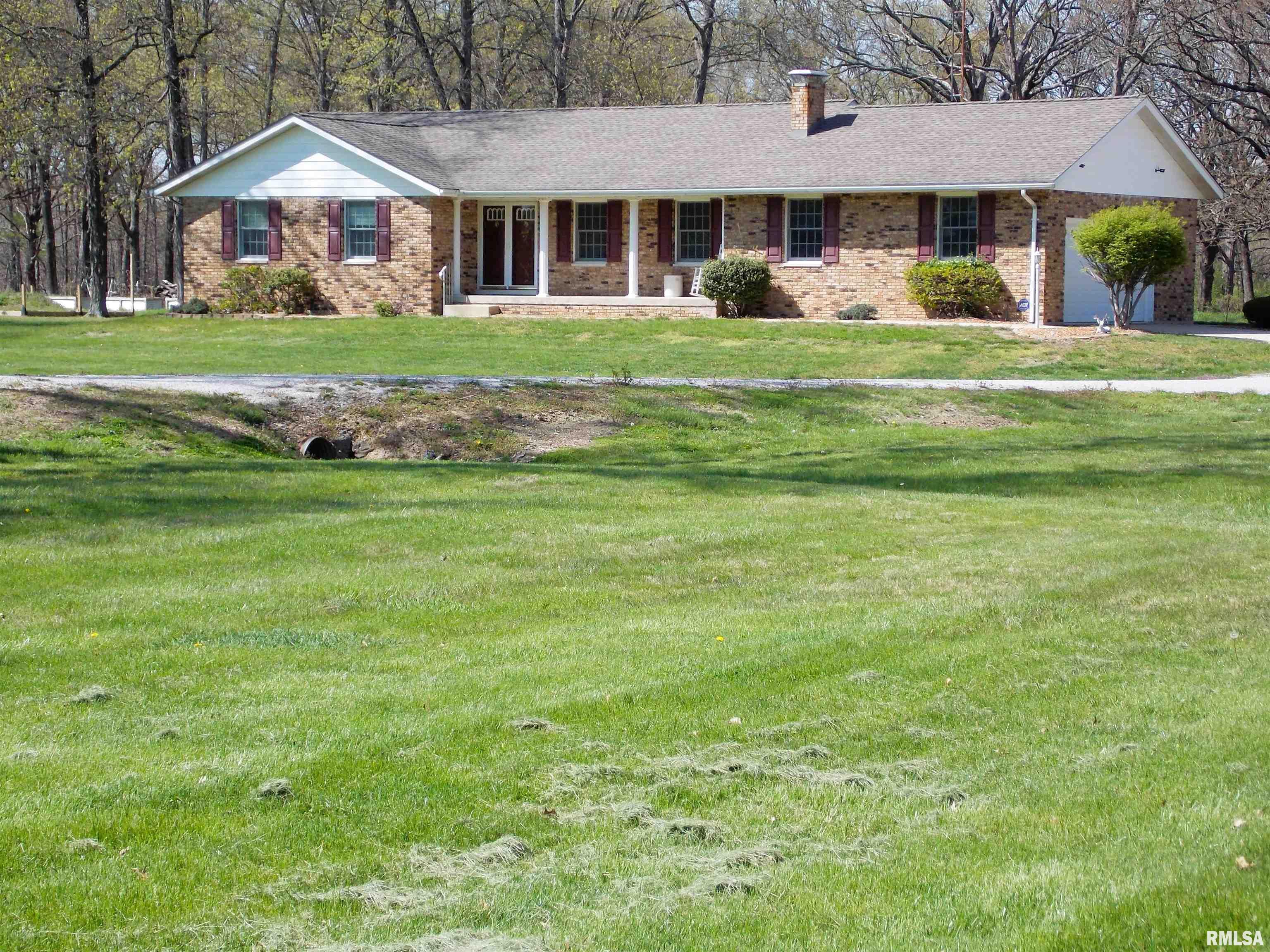 1723 Walnut Hill Road, Centralia, Illinois image 1