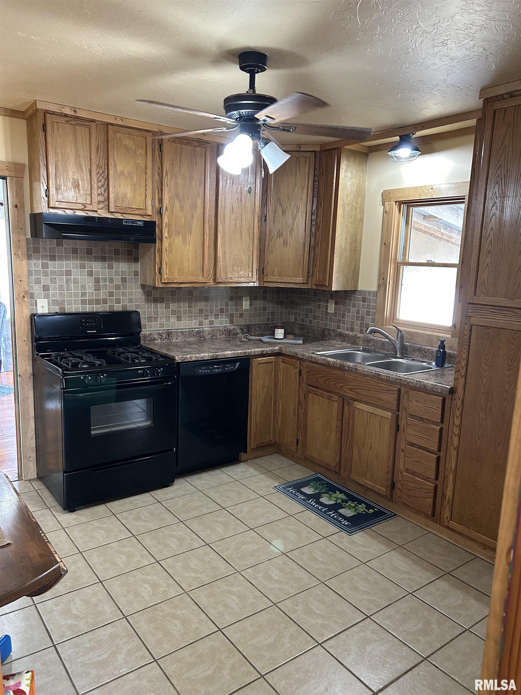 2135 Clay Street, Murphysboro, Illinois image 5