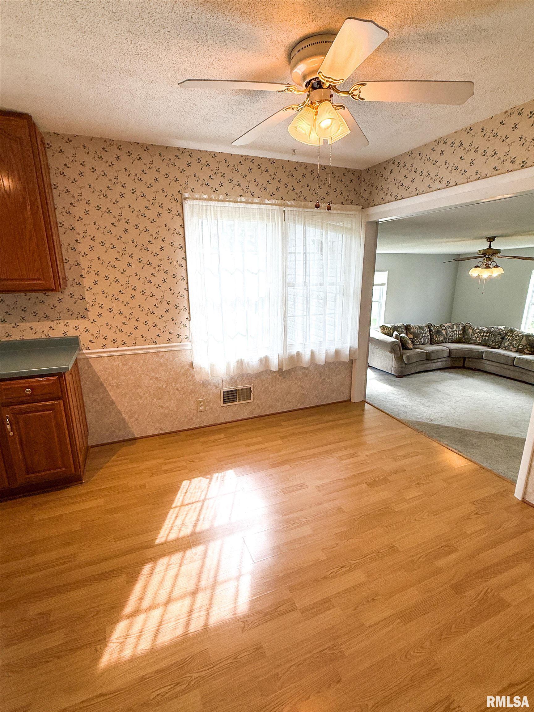 322 Oak Street, Flora, Illinois image 24