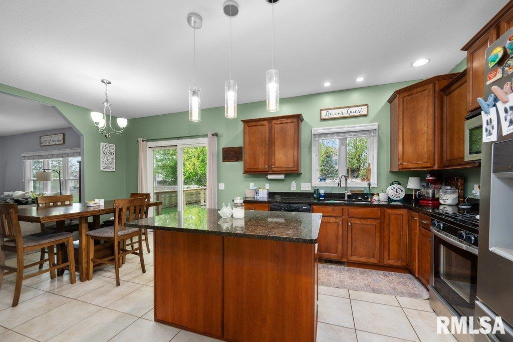 5512 Joshua Street, Bettendorf, Iowa image 13