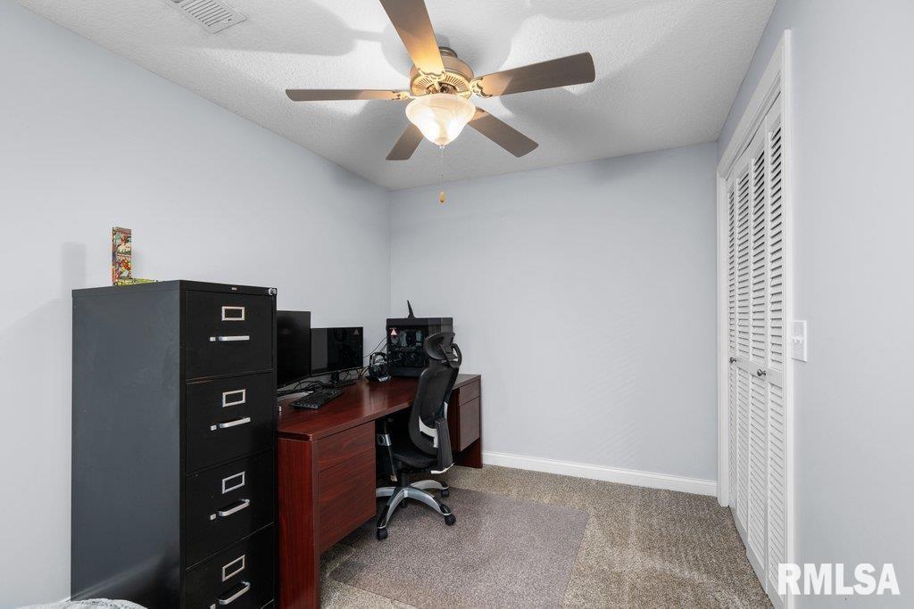 5512 Joshua Street, Bettendorf, Iowa image 38