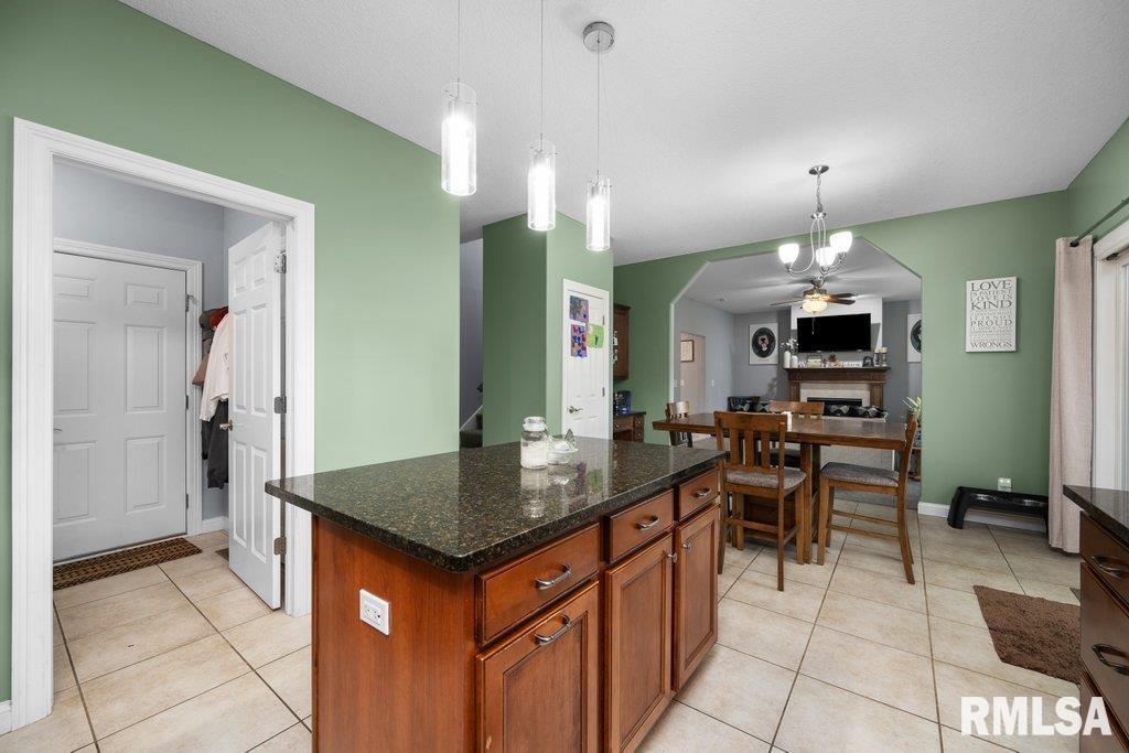 5512 Joshua Street, Bettendorf, Iowa image 18