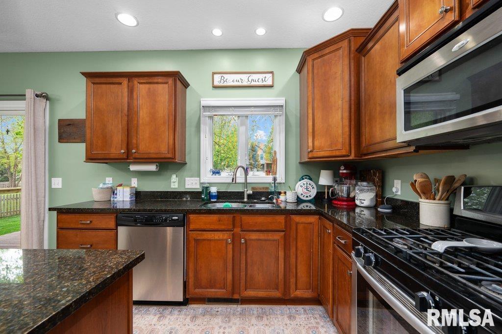 5512 Joshua Street, Bettendorf, Iowa image 16