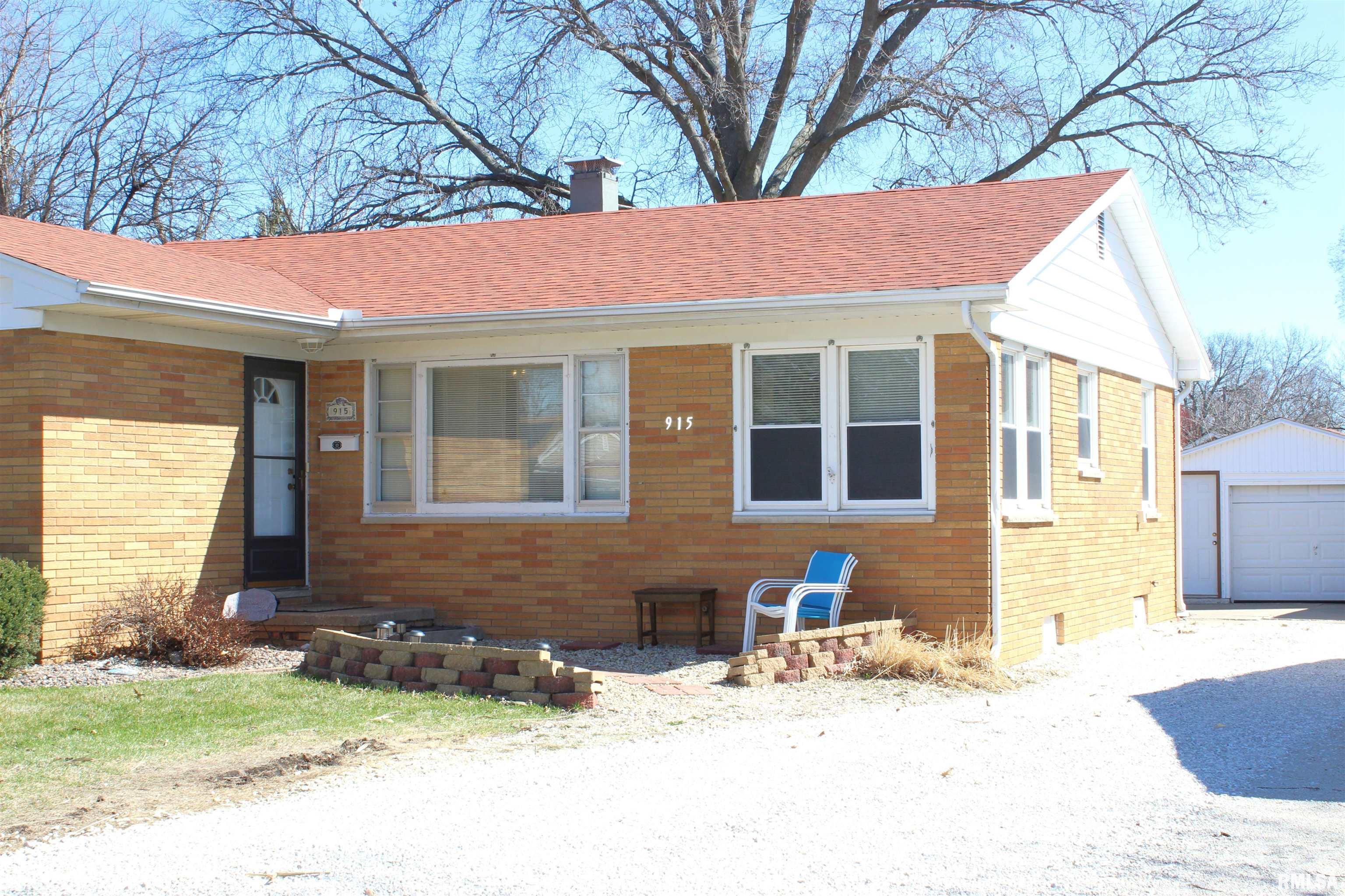 915 S Whitesboro Street, Galesburg, Illinois image 2