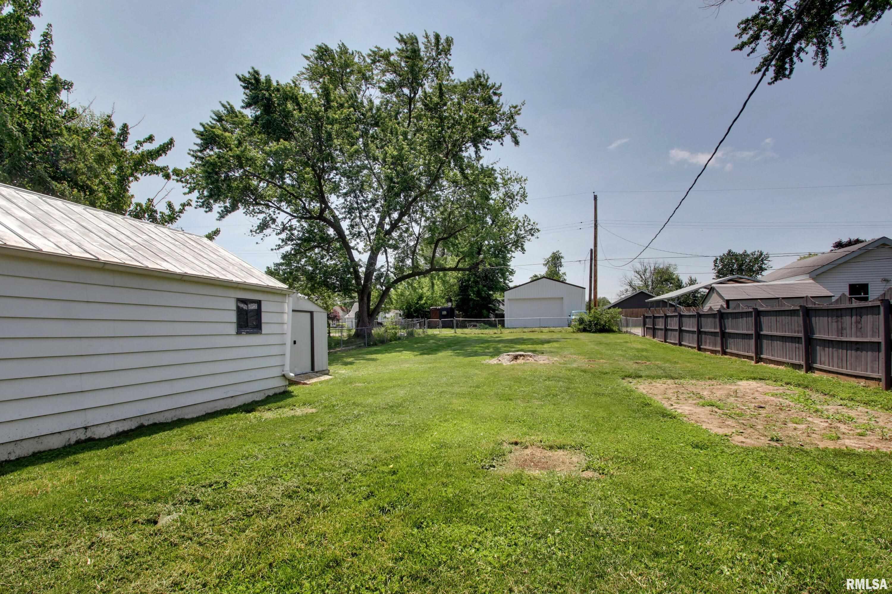 2016 Sycamore Street, Quincy, Illinois image 17