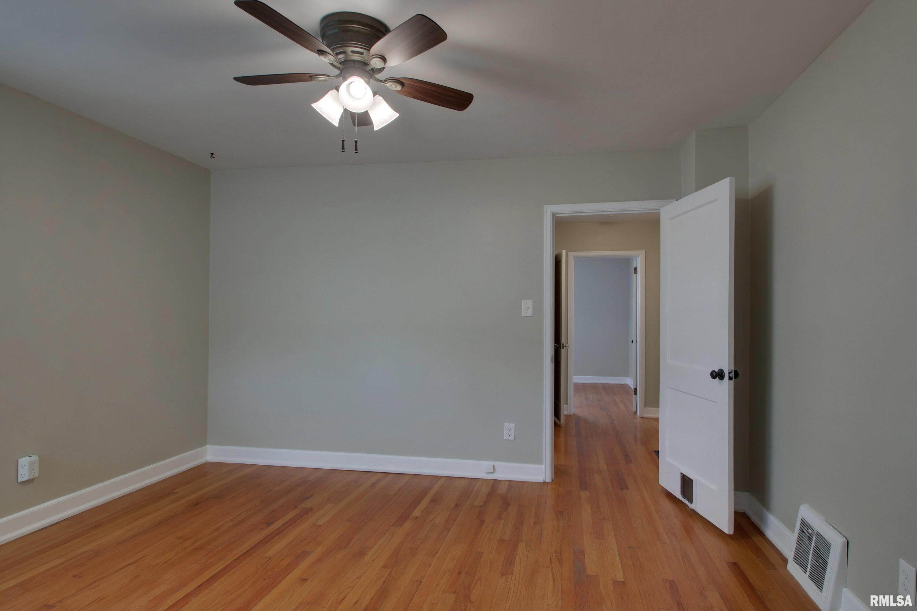 2016 Sycamore Street, Quincy, Illinois image 8