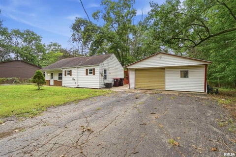 Homes For Sale - 3104 W Glen Avenue<br/> Peoria, IL 61615