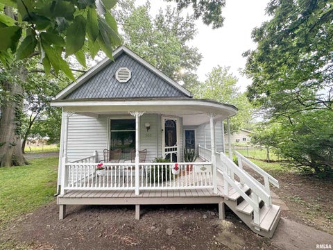 Homes For Sale - 505 S 7th Street<br/> Herrin, IL 62949