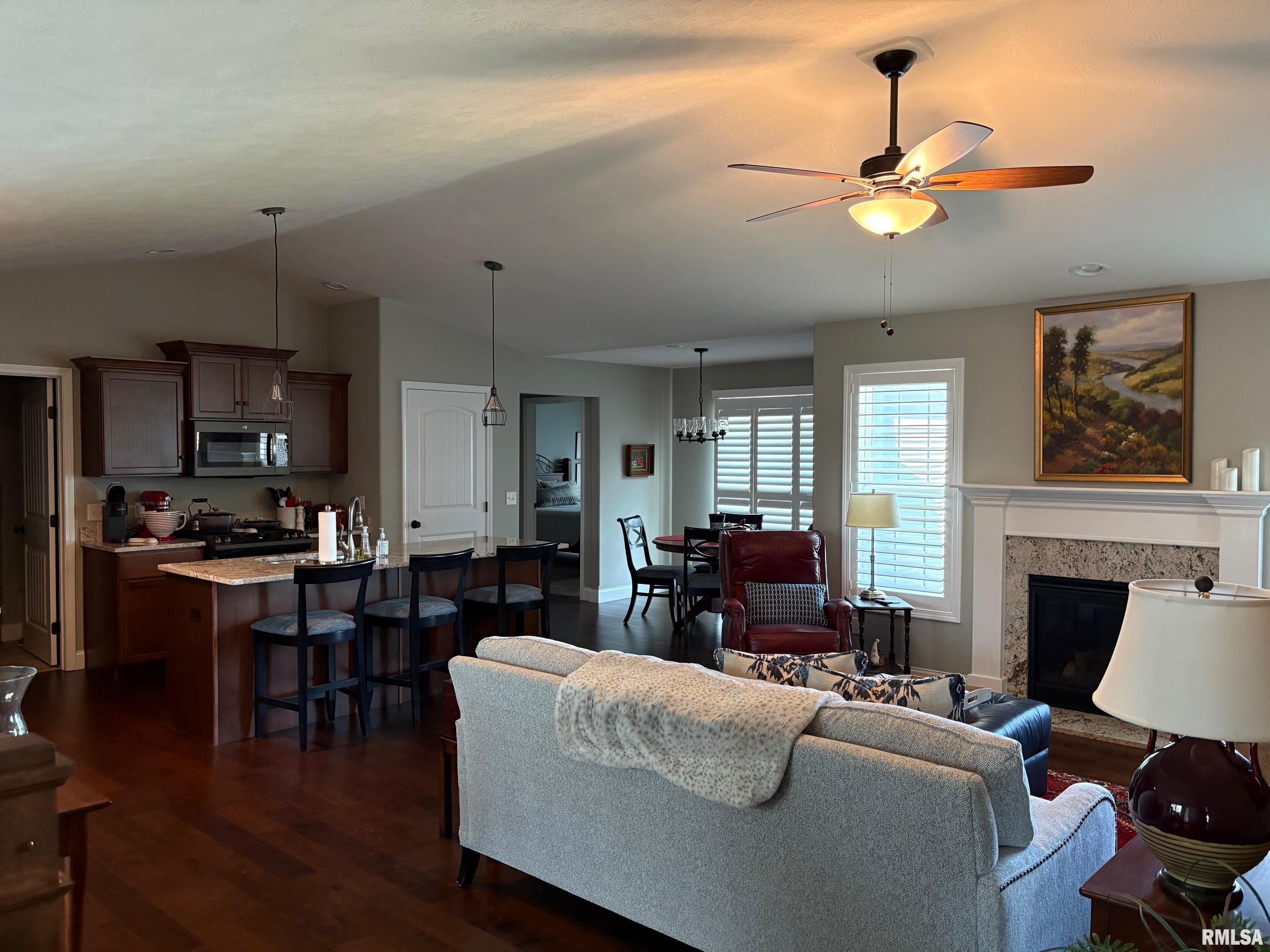 1515 Calvin Drive, Washington, Illinois image 7
