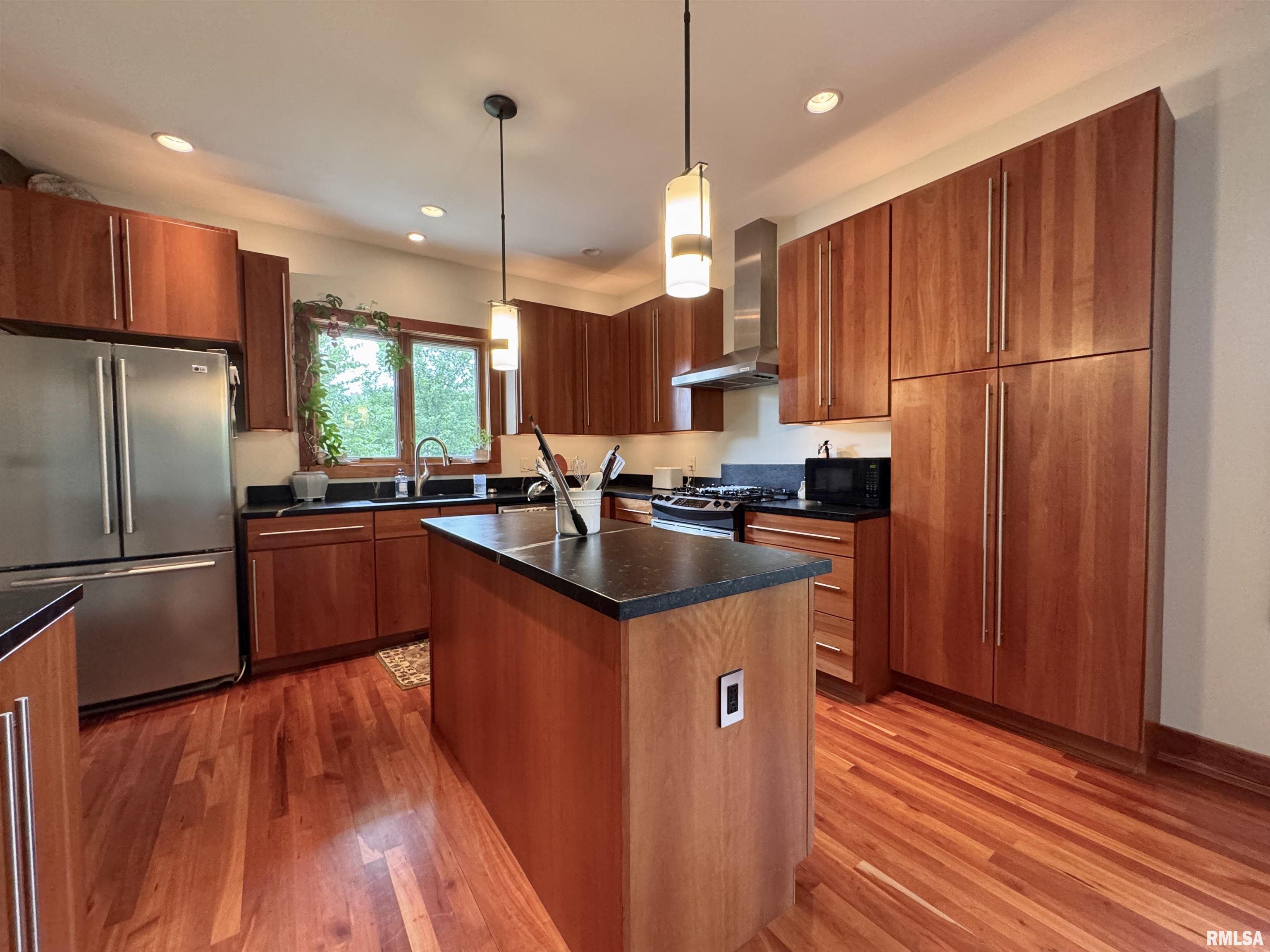 6 Marty Lane, Macomb, Illinois image 12