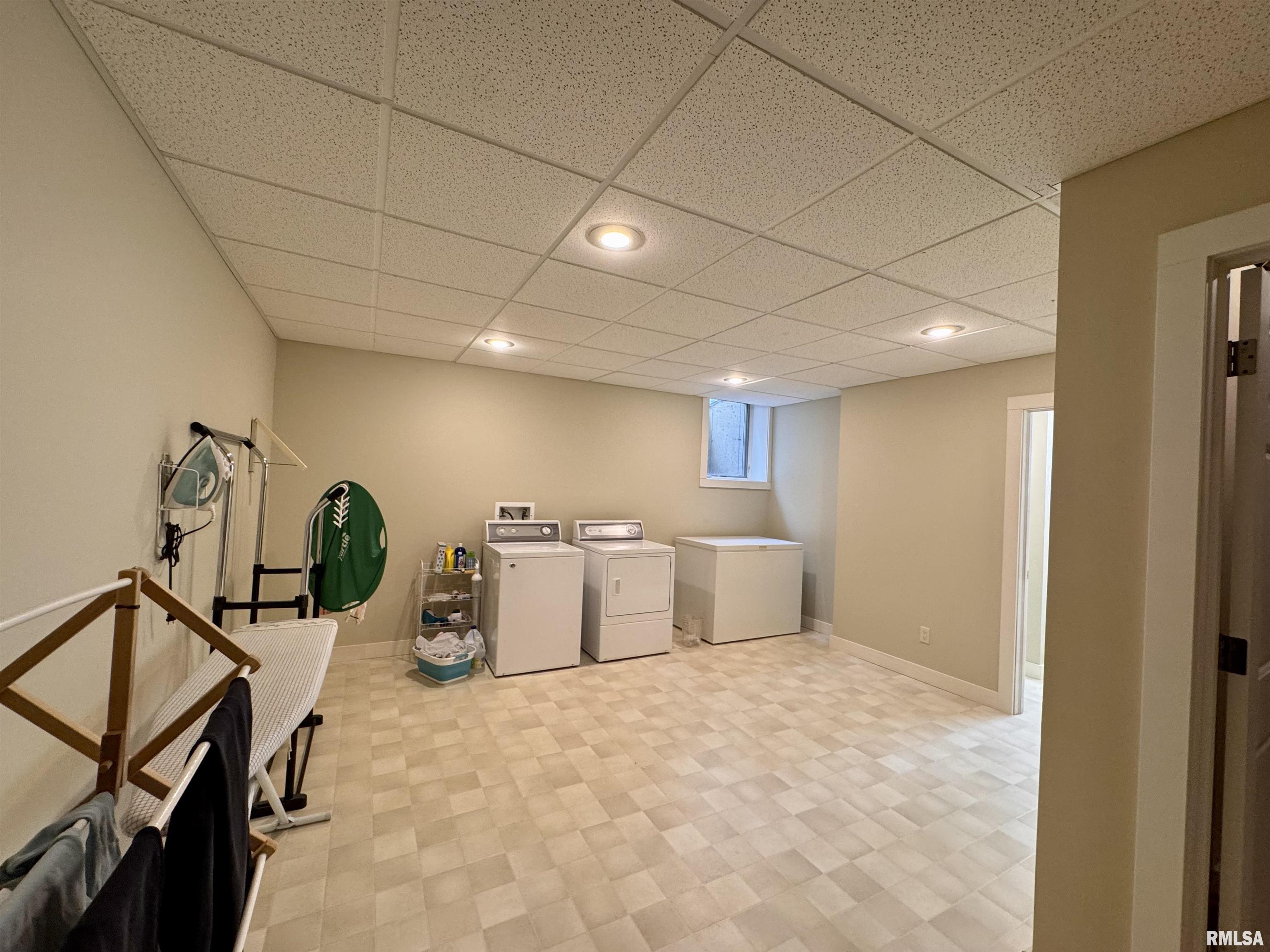 6 Marty Lane, Macomb, Illinois image 32