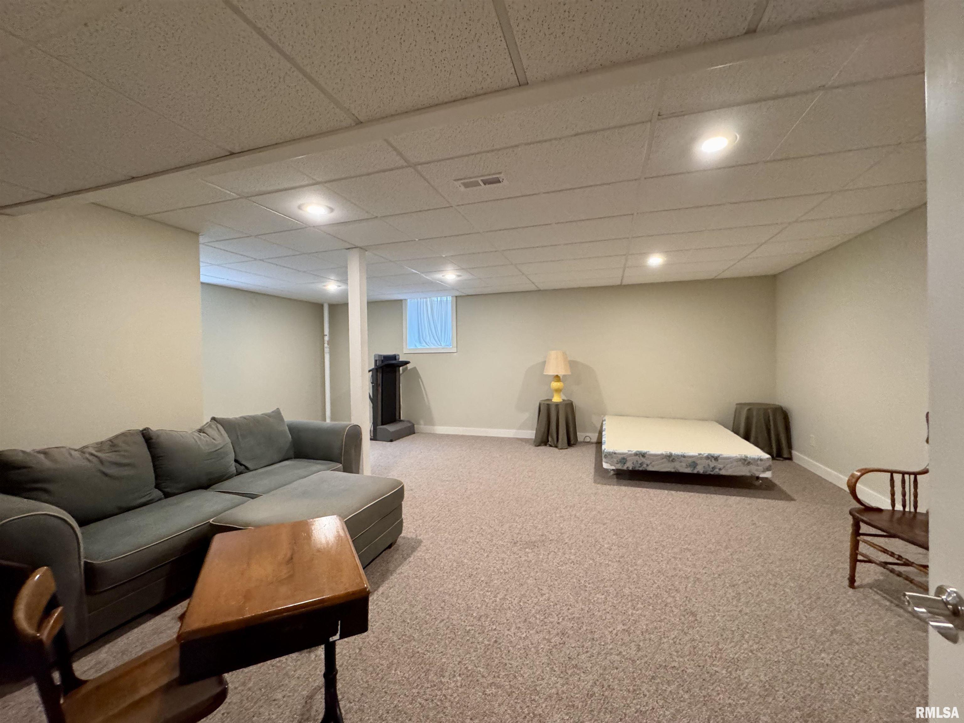 6 Marty Lane, Macomb, Illinois image 31