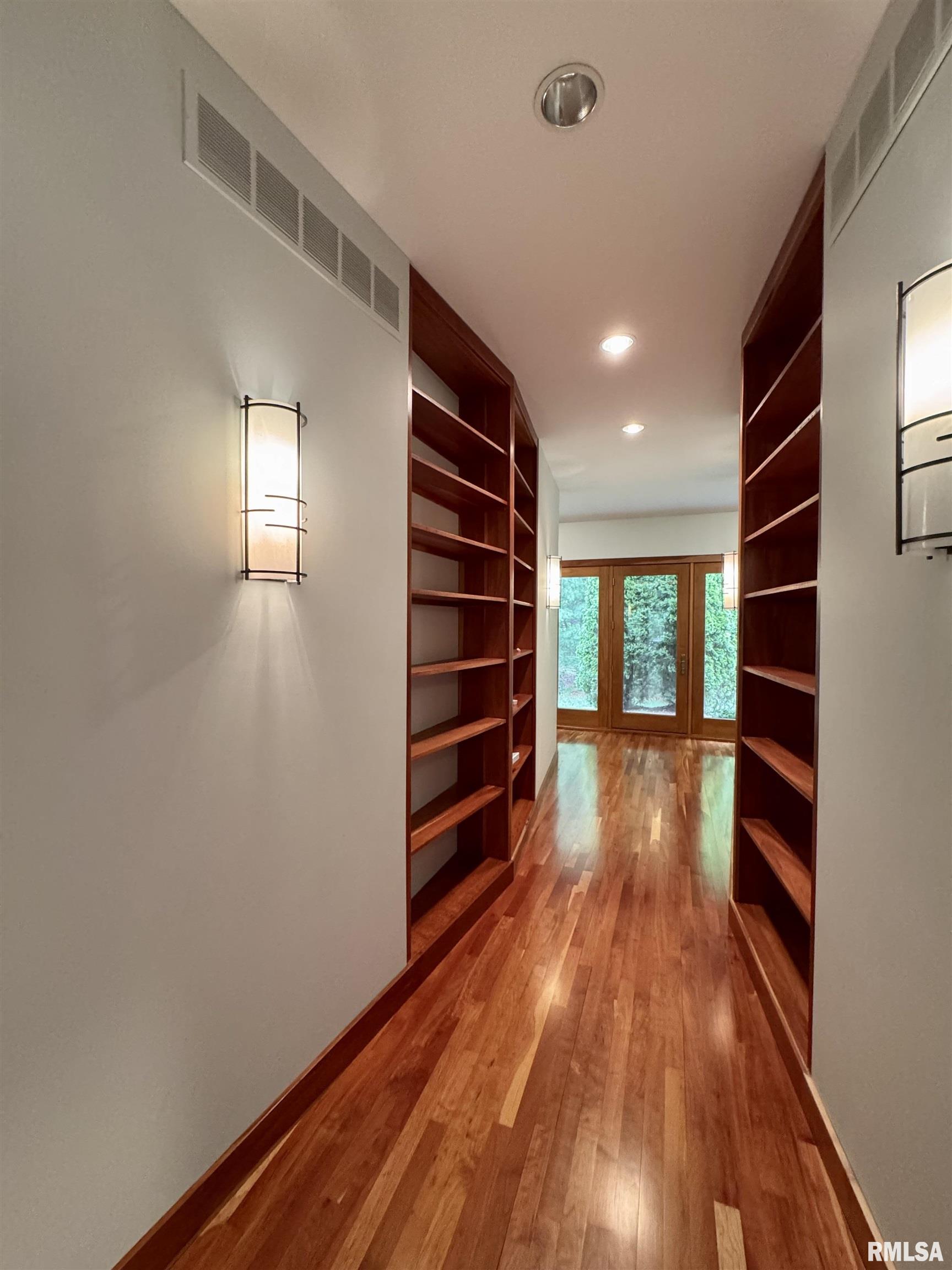 6 Marty Lane, Macomb, Illinois image 17