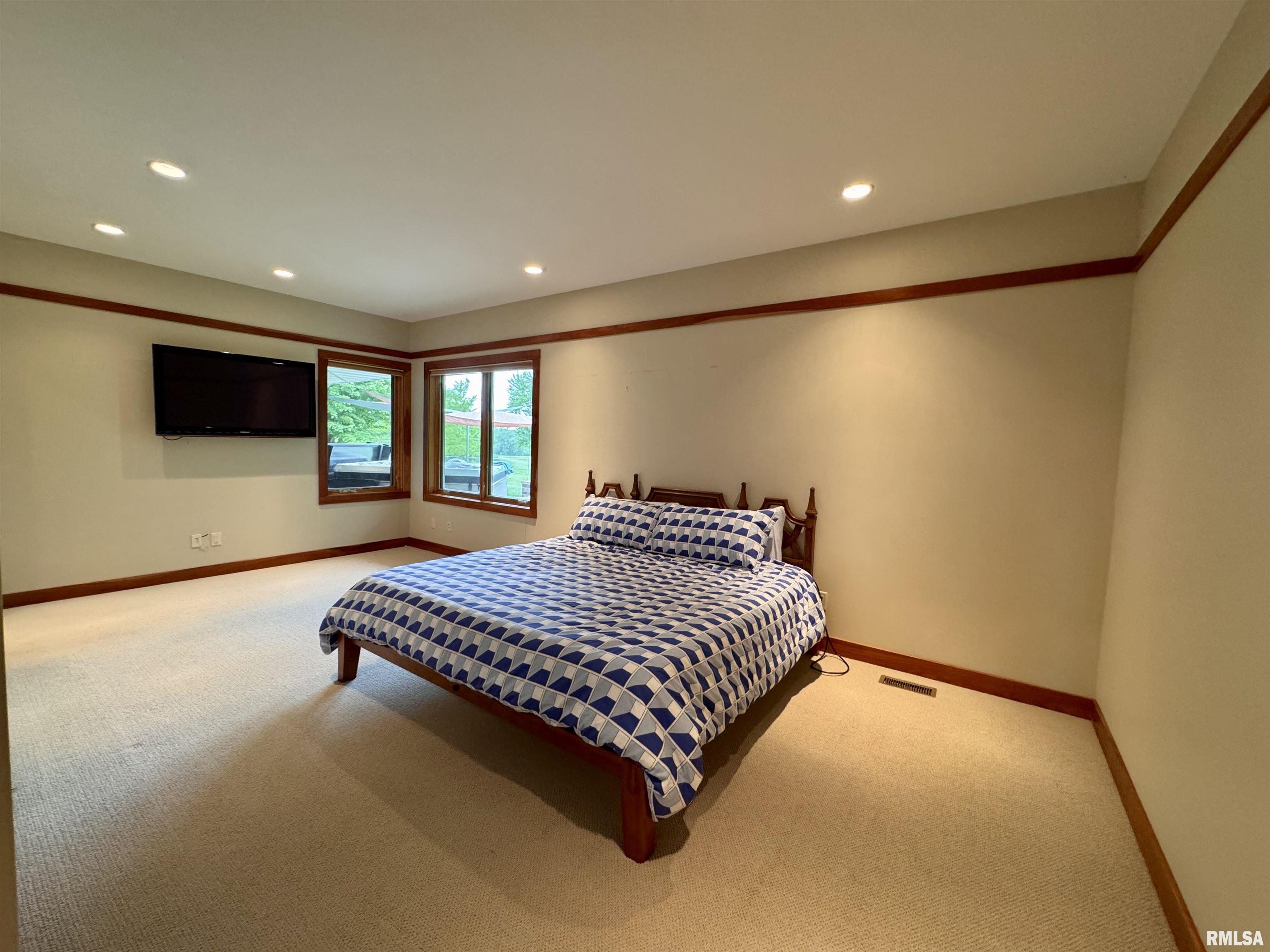 6 Marty Lane, Macomb, Illinois image 23