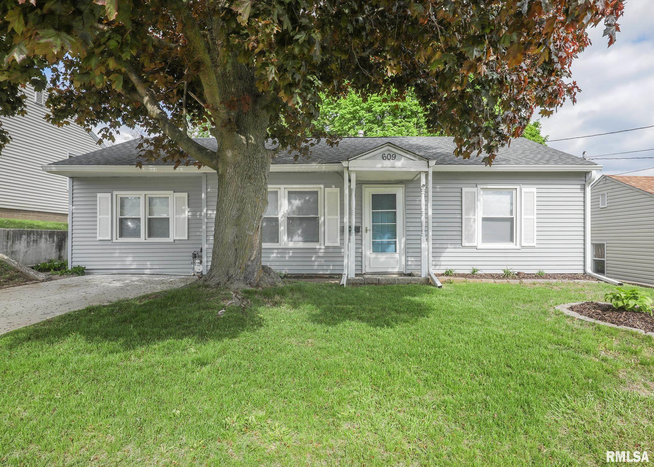 609 23rd Street, Bettendorf, Iowa image 1