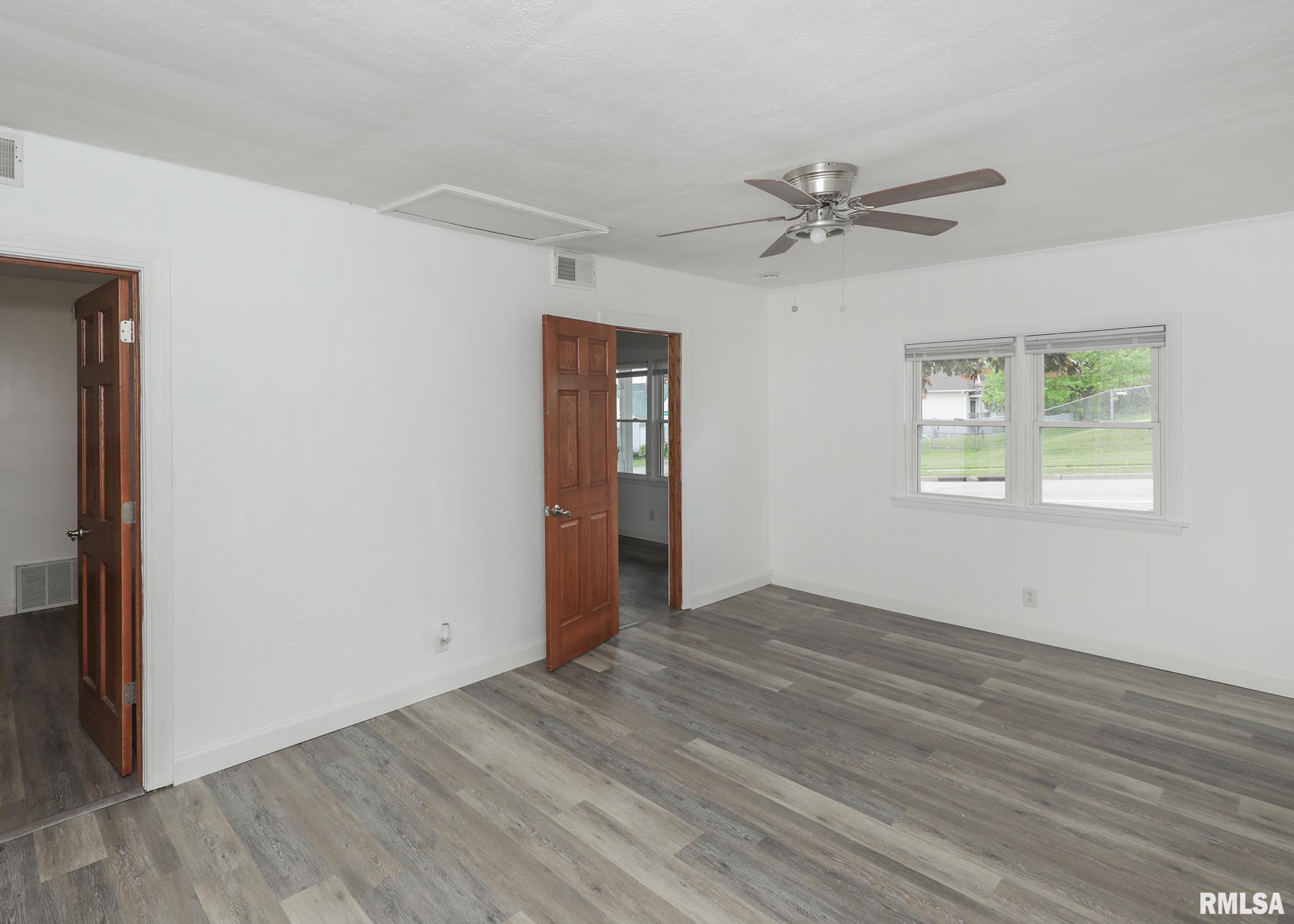 609 23rd Street, Bettendorf, Iowa image 11