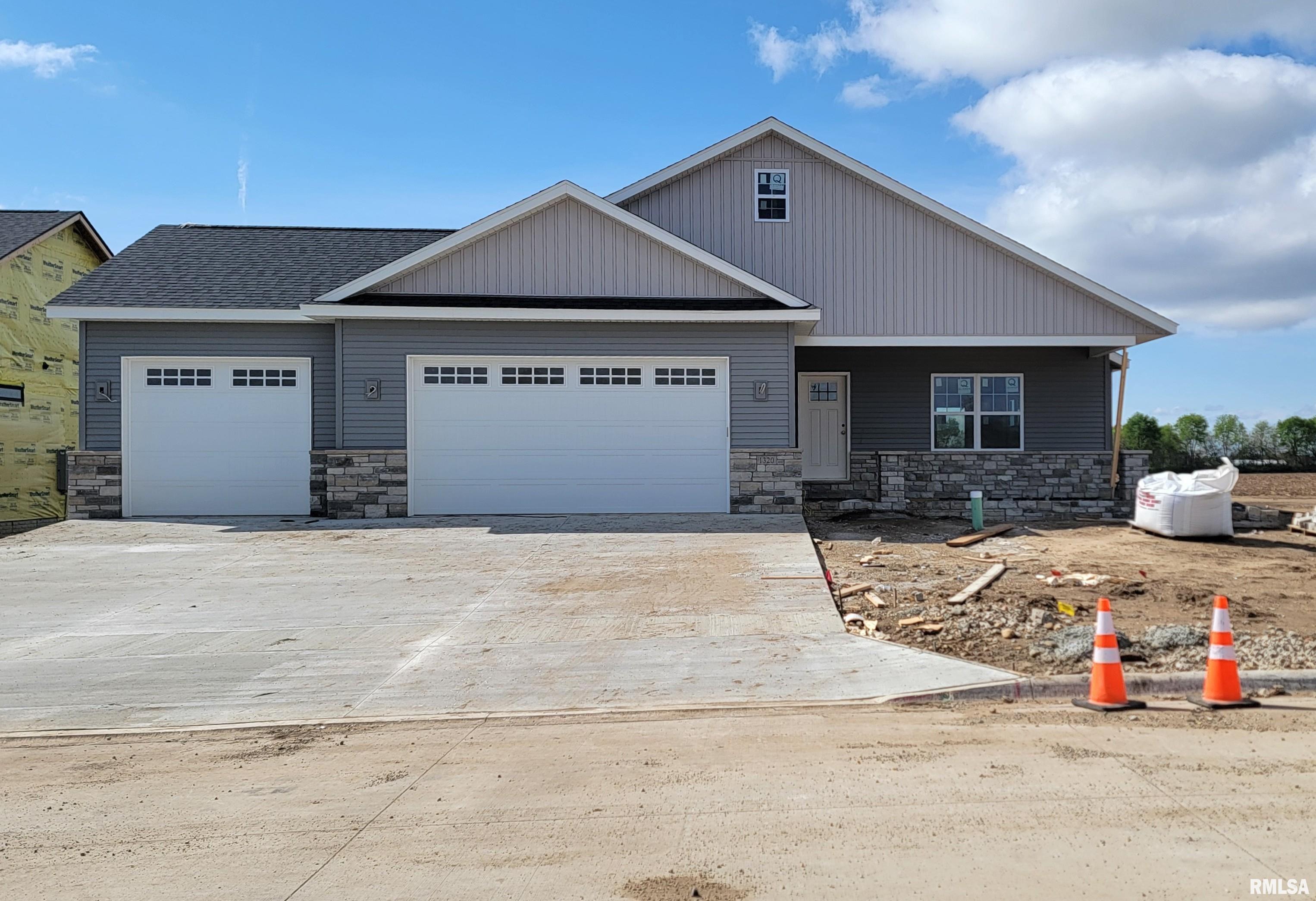 1320 Hillcrest Drive, Chillicothe, Illinois image 1