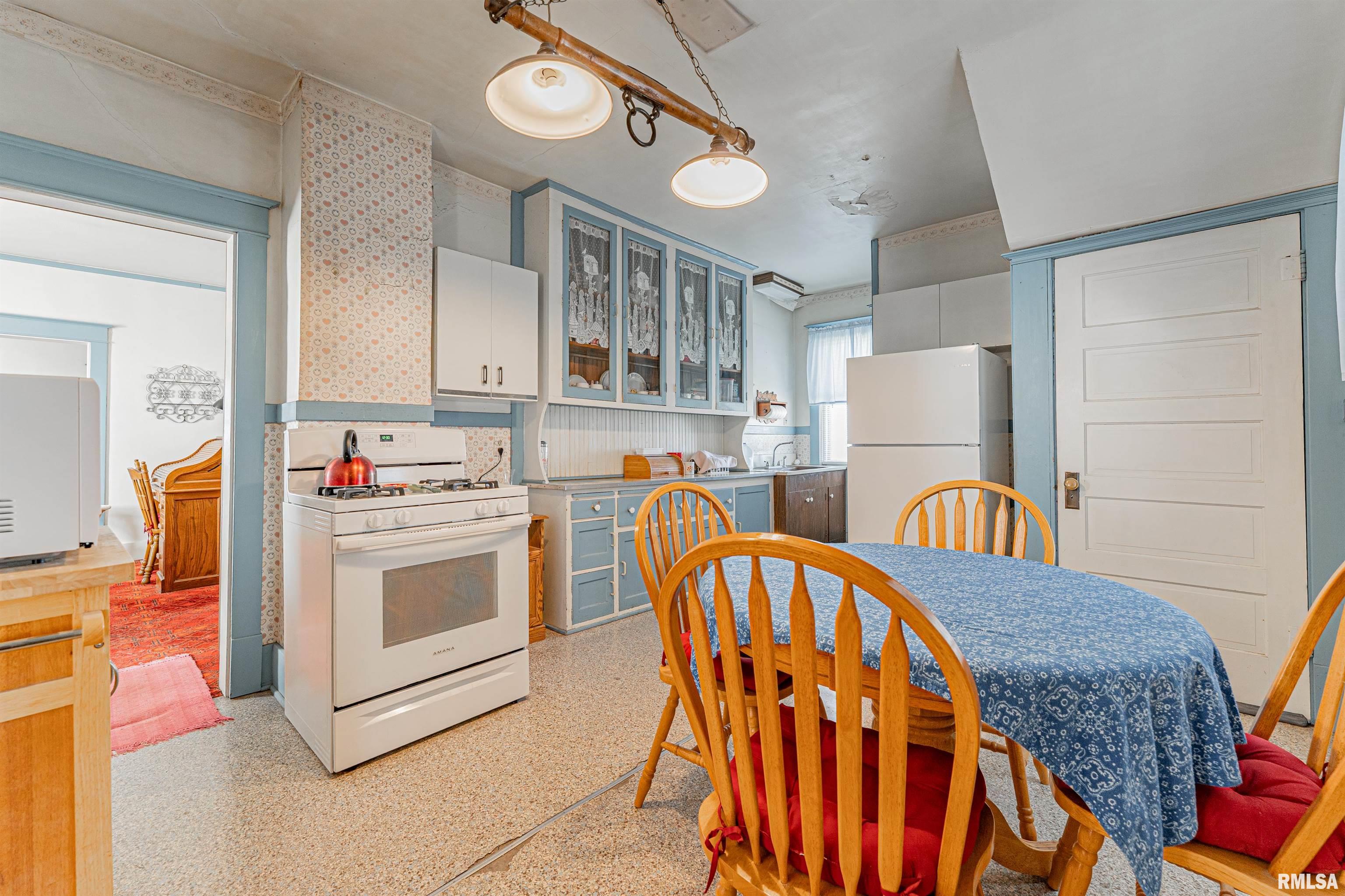 1051 950th Street, Elkhart, Illinois image 10