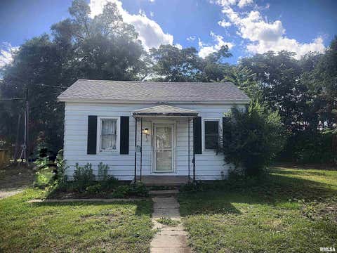 Homes For Sale - 1021 Maple Street<br/> Pekin, IL 61554