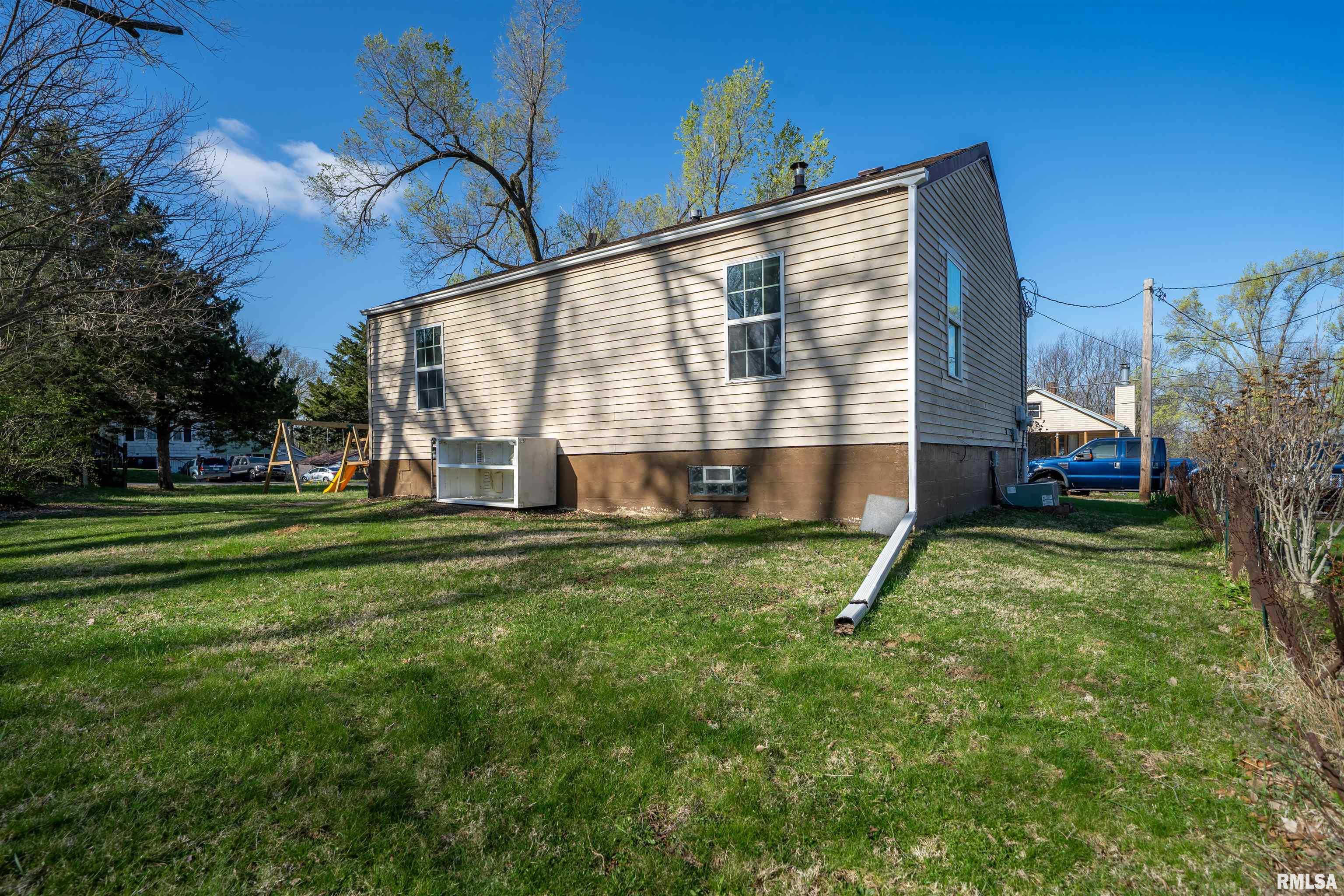 104 Fairview Court, Creve Coeur, Illinois image 24
