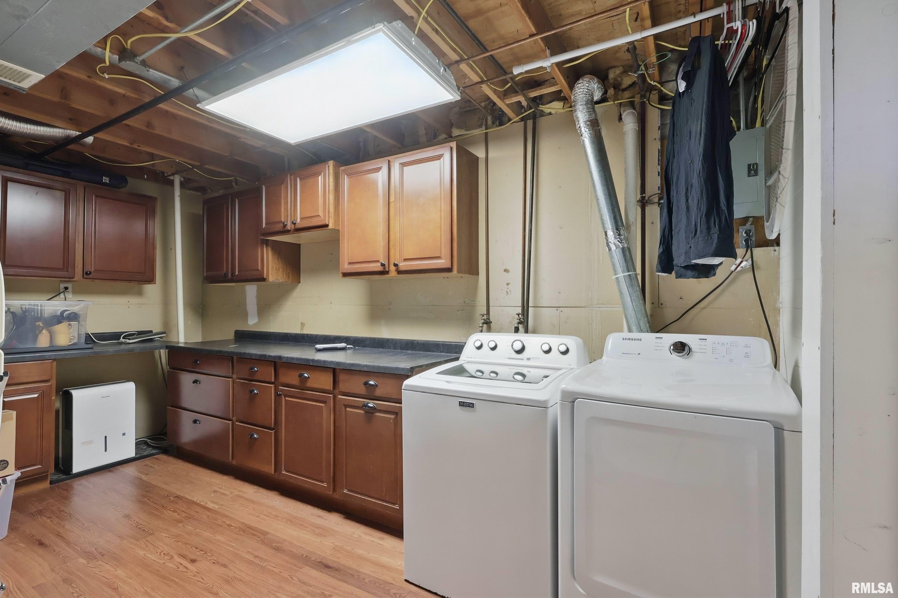 822 W Donahue Street, Eldridge, Iowa image 31