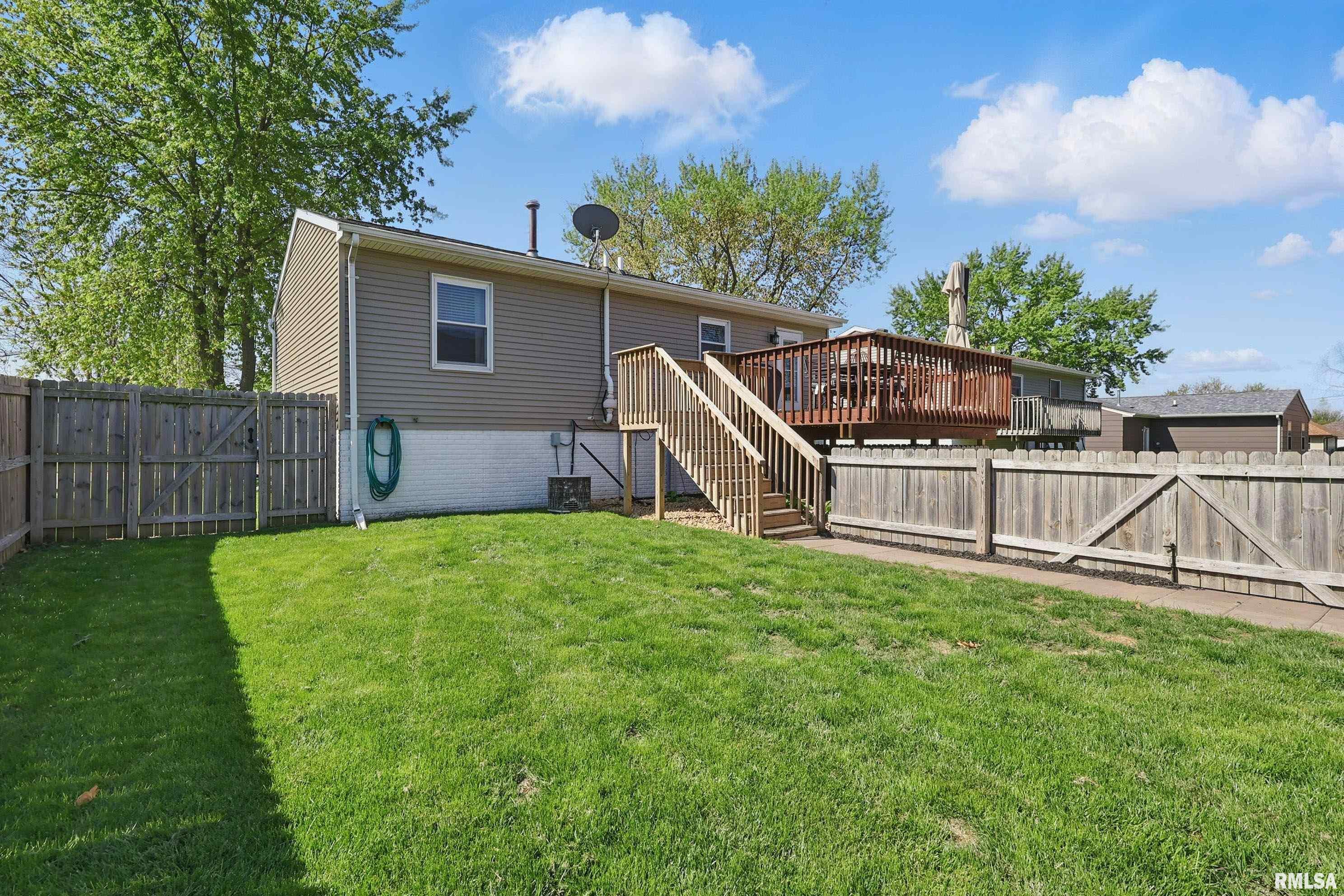 822 W Donahue Street, Eldridge, Iowa image 33