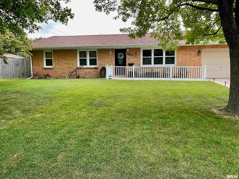 Apartment For Sale - 180 Regent Street<br/> Logan County, Lincoln, IL 62656