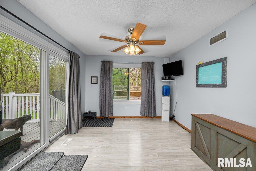 32 Hickory Hills Hls, Geneseo, Illinois image 21