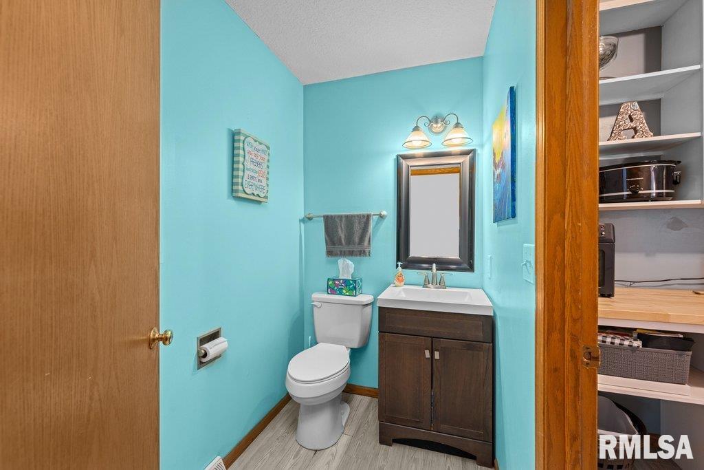 32 Hickory Hills Hls, Geneseo, Illinois image 23