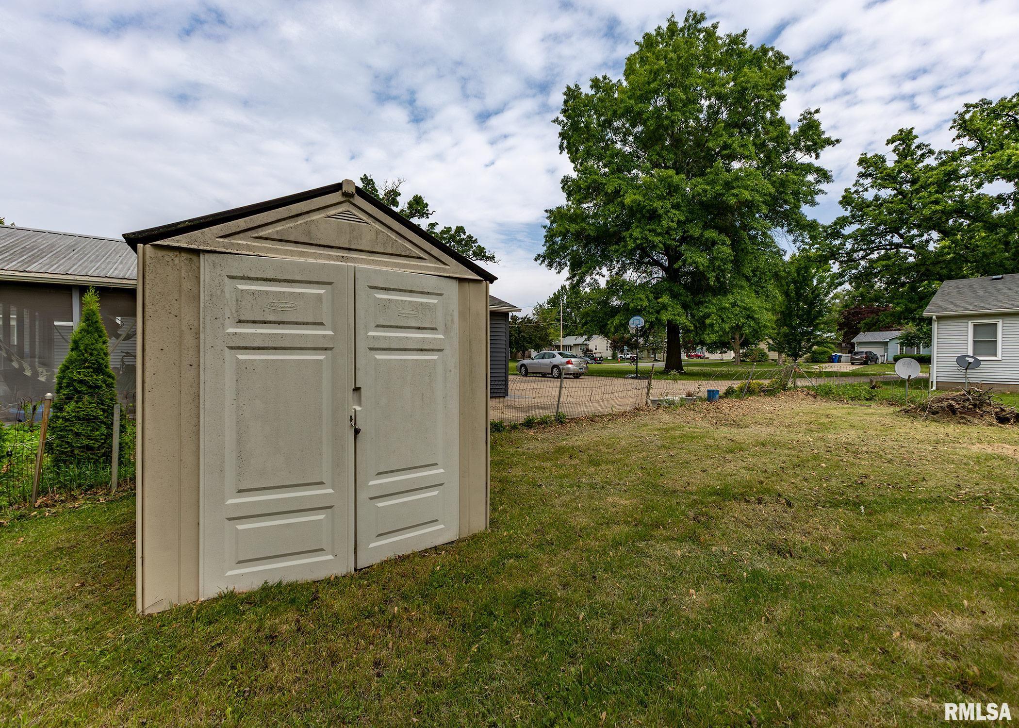 2607 47th Street, Moline, Illinois image 6